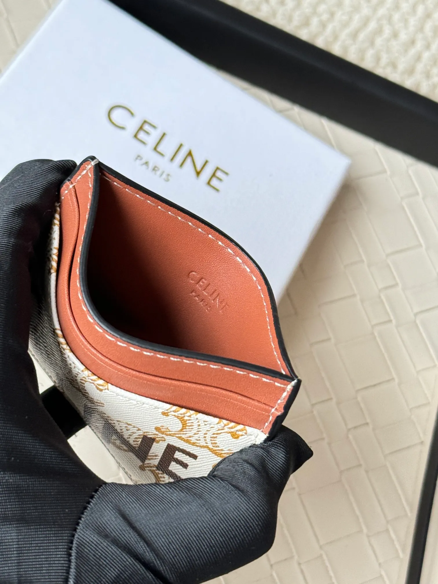 💰100CELINE. TRIOMPHE logo printed card holder/2024 Xiaosai Coated canvas, sheepskin binding 2 card slots 1 flat pocket Number: 10B702 Size: w10.5×7cm