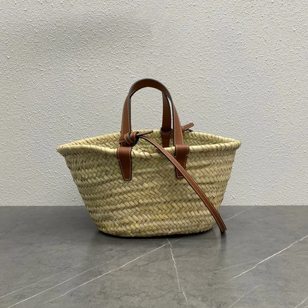 New product launched 🅰️🅰️ C’s new style vegetable basket, this one is similar to C’s old vegetable basket. The biggest difference is that it has a handle design and the colors are more popular this year. Style: Casual style, holiday style. Matching: Suitable for daily casual style, perfect for travel, beach and picnic. Capacity: Extra large capacity, super practical. Style number: 194002 Size: 19-20-10 Brown