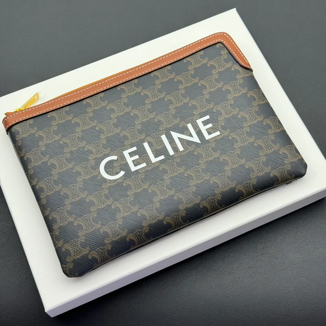 💰180 💎Upgraded original version💖With box CELINE TRIOMPHE printed handbag Vintage handbag Simple style and fashionable matching Blogger's outfit sharing Simple retro style The texture of the material is very comfortable and it will not deform when you handle it. An easy-to-use handbag The premise is that the texture is great Model No. S10D672 Small Size: 25.17.5
