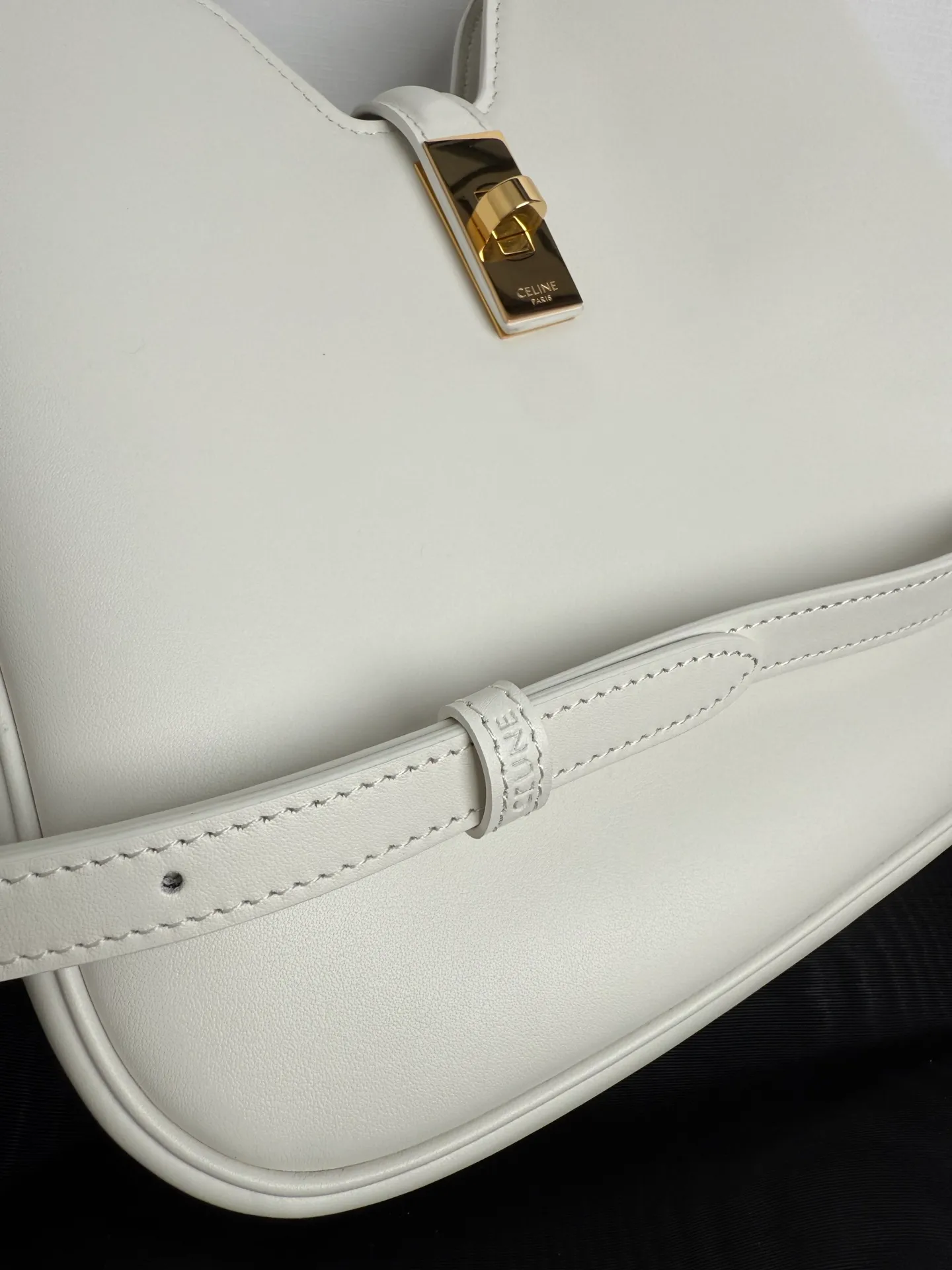 p1600 CAMILLE 16💓2025 New SOFT Small Smooth Cow Leather Handbag👜This model cannot fit larger smart tablets such as IPAD. Cow leather Sheep leather lining Hand carry, shoulder and crossbody Rotary lock closure 1 main compartment 1 inner zipper pocket 1 detachable hand/shoulder strap, length 8.6 inches (22 cm) 1 detachable and adjustable shoulder strap, 9.7 X 8.5 X 2 inches (24.5 X 21.5