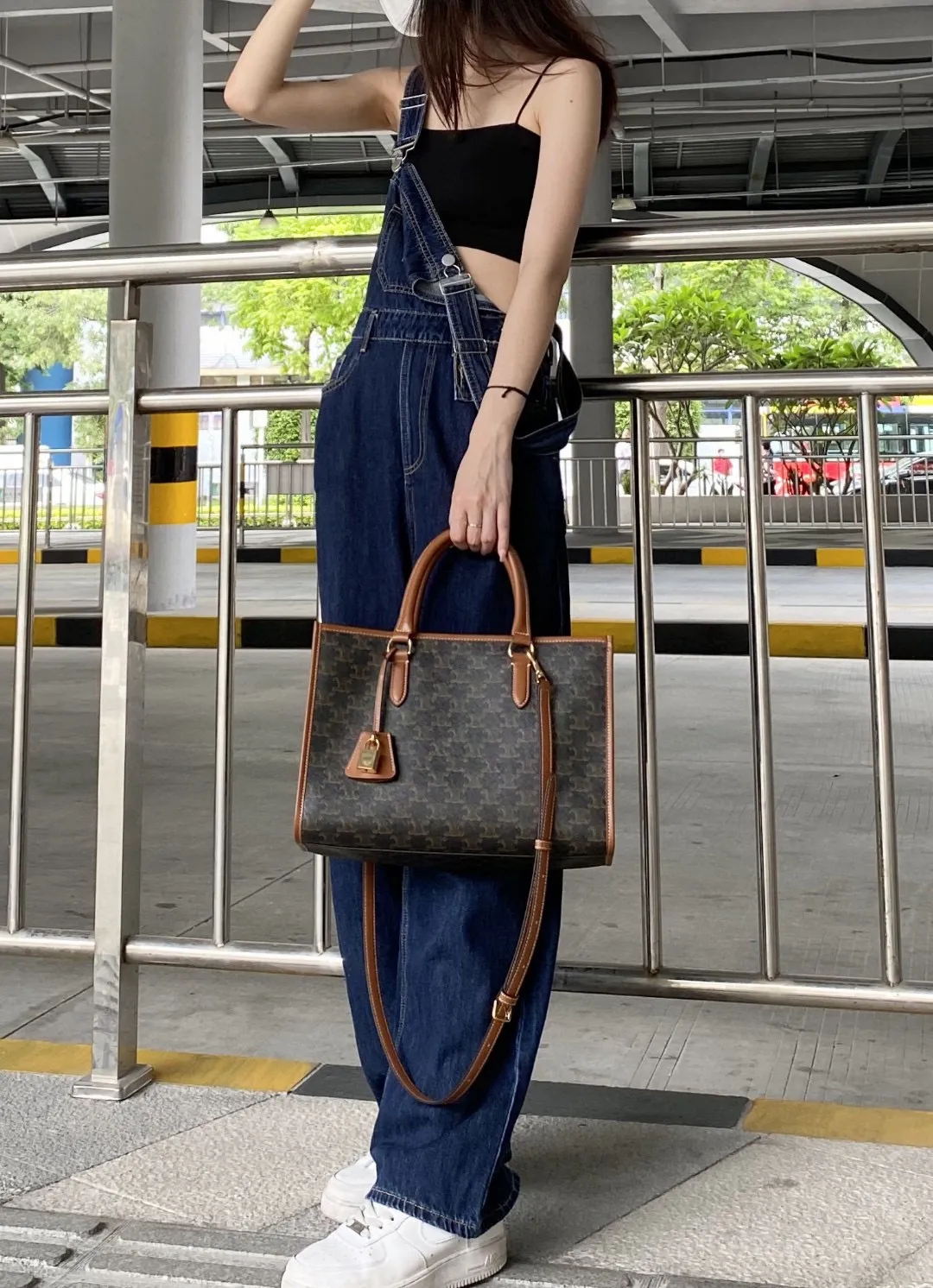 Super practical, enough for business trips👍👍👍