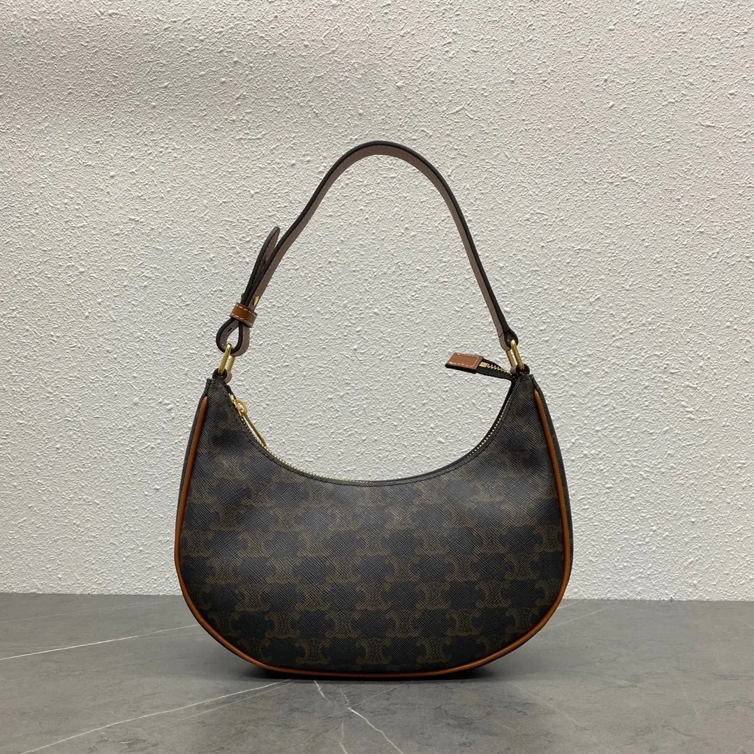 193953 #CELI-NE AVA armpit bag ⚠️The new version has upgraded all-steel hardware → rolled over the old version alloy → exquisite large-scale details, order with confidence, it is perfect. This armpit bag is really beautiful! Size: 24.5-18-7.5 Style number: 193953