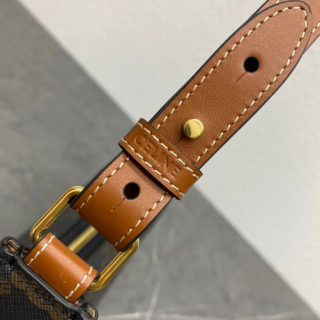 193953 #CELI-NE AVA armpit bag ⚠️The new version has upgraded all-steel hardware → rolled over the old version alloy → exquisite large-scale details, order with confidence, it is perfect. This armpit bag is really beautiful! Size: 24.5-18-7.5 Style number: 193953