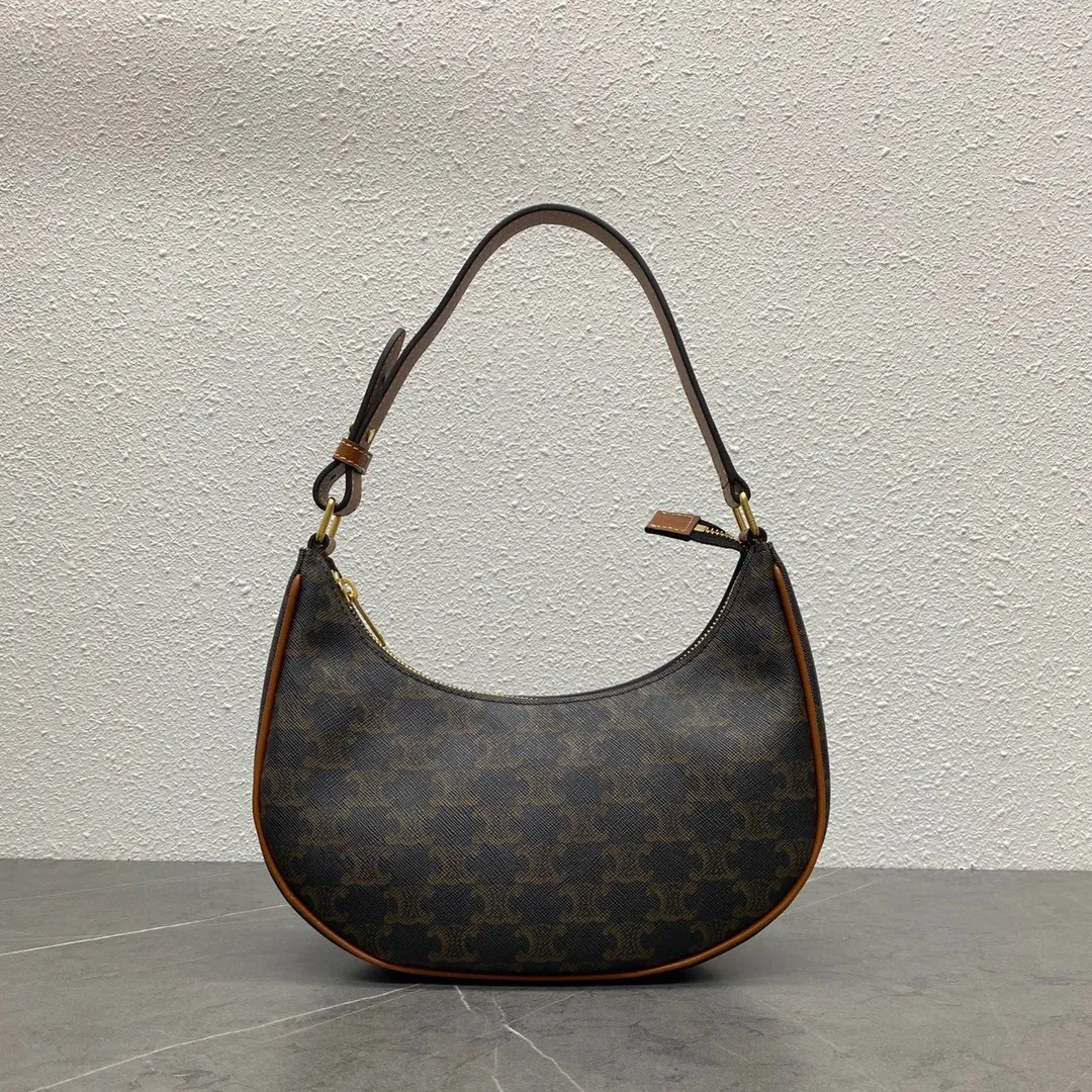 #CELI-NE AVA underarm bag ⚠️The new version has upgraded all-steel hardware → rolled over the old version of alloy → exquisite details, order with confidence, perfect. This underarm bag is really beautiful! Size: 24.5-18-7.5