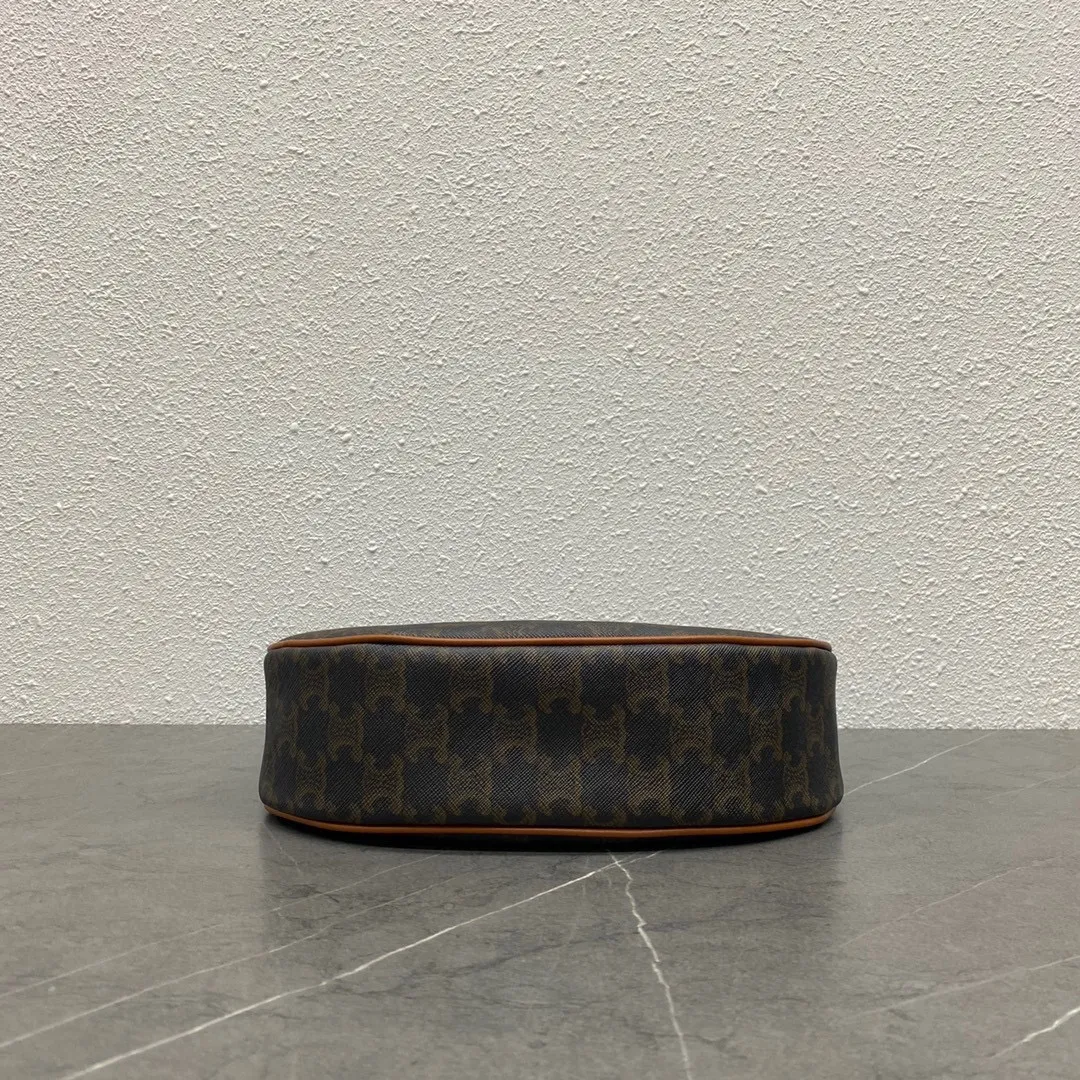 #CELI-NE AVA underarm bag ⚠️The new version has upgraded all-steel hardware → rolled over the old version of alloy → exquisite details, order with confidence, perfect. This underarm bag is really beautiful! Size: 24.5-18-7.5