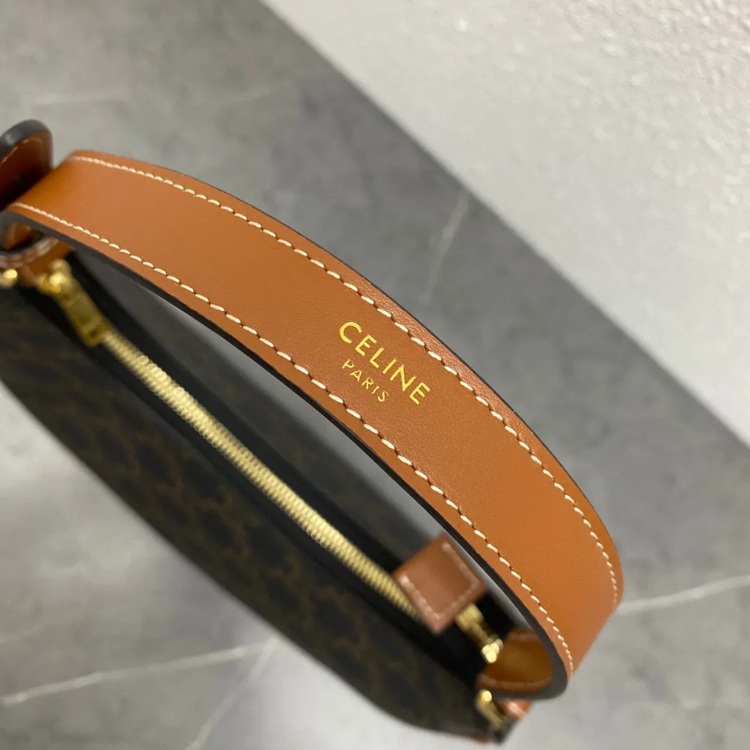 #CELI-NE AVA underarm bag ⚠️The new version has upgraded all-steel hardware → rolled over the old version of alloy → exquisite details, order with confidence, perfect. This underarm bag is really beautiful! Size: 24.5-18-7.5