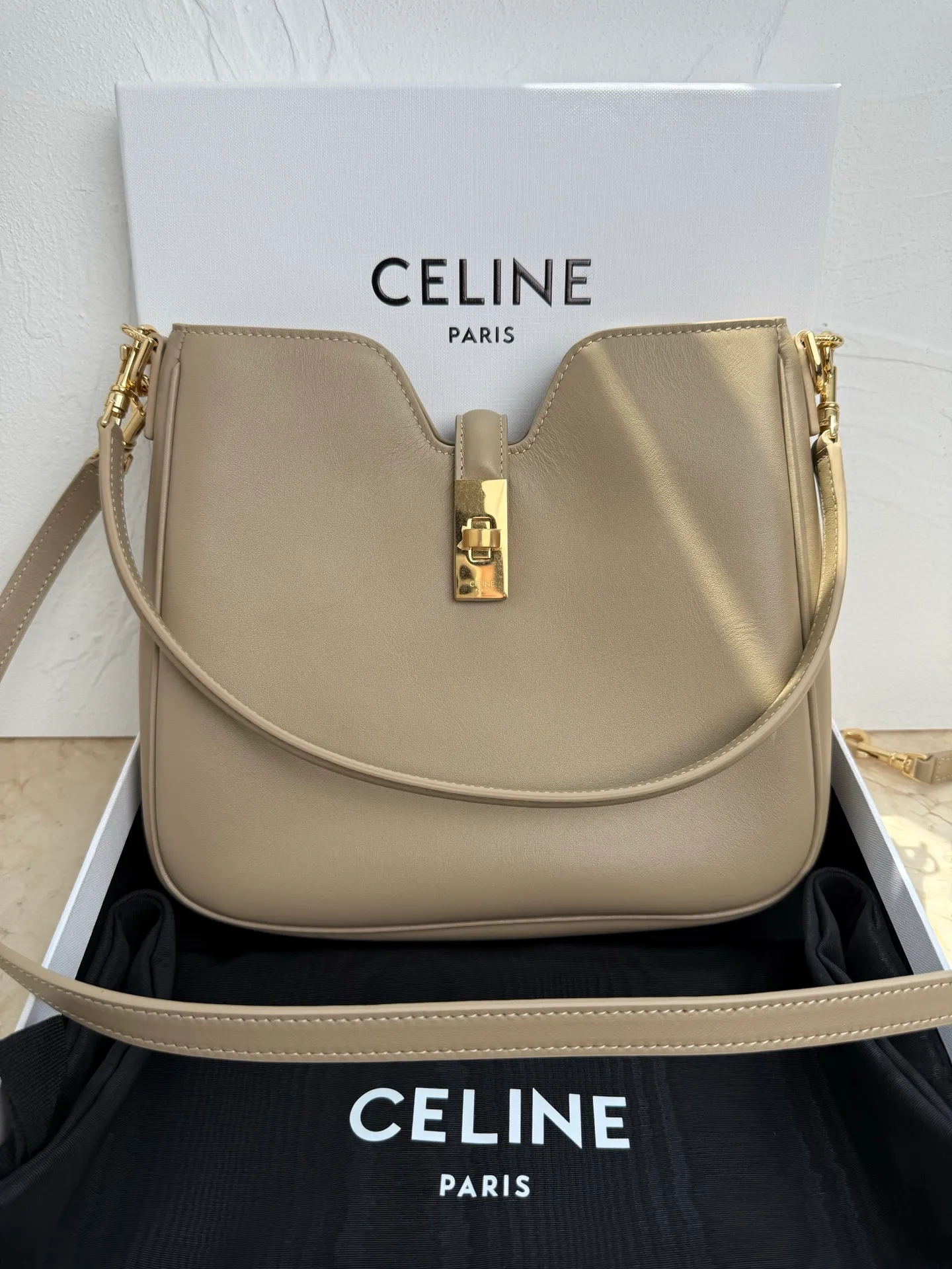 p1600 CAMILLE 16💓2025 New SOFT Small Smooth Cow Leather Handbag👜This model cannot fit larger smart tablets such as IPAD. Cow leather Sheep leather lining Hand carry, shoulder and crossbody Rotary lock closure 1 main compartment 1 inner zipper pocket 1 detachable hand/shoulder strap, length 8.6 inches (22 cm) 1 detachable and adjustable shoulder strap, 9.7 X 8.5 X 2 inches (24.5 X 21.5