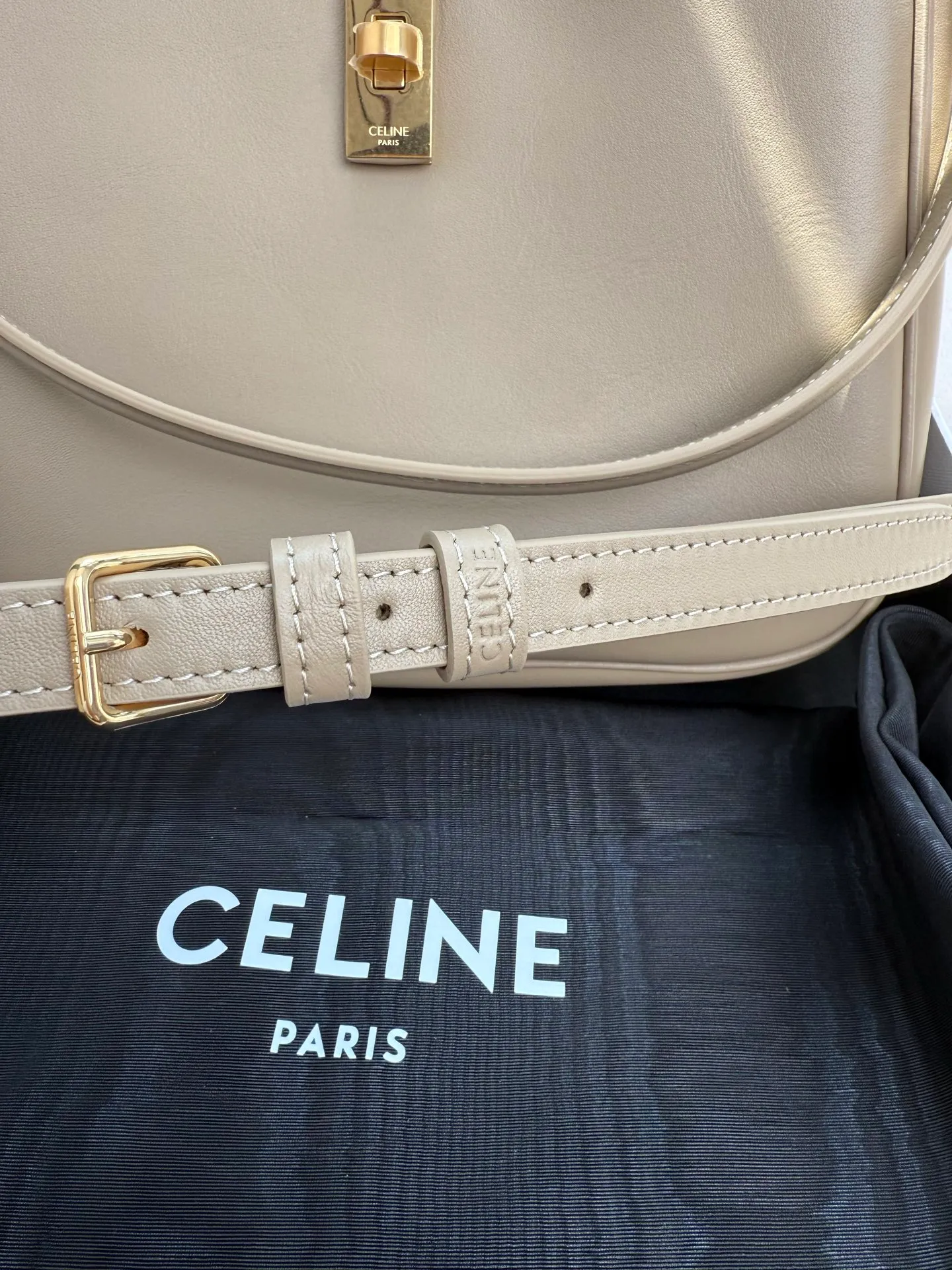 p1600 CAMILLE 16💓2025 New SOFT Small Smooth Cow Leather Handbag👜This model cannot fit larger smart tablets such as IPAD. Cow leather Sheep leather lining Hand carry, shoulder and crossbody Rotary lock closure 1 main compartment 1 inner zipper pocket 1 detachable hand/shoulder strap, length 8.6 inches (22 cm) 1 detachable and adjustable shoulder strap, 9.7 X 8.5 X 2 inches (24.5 X 21.5