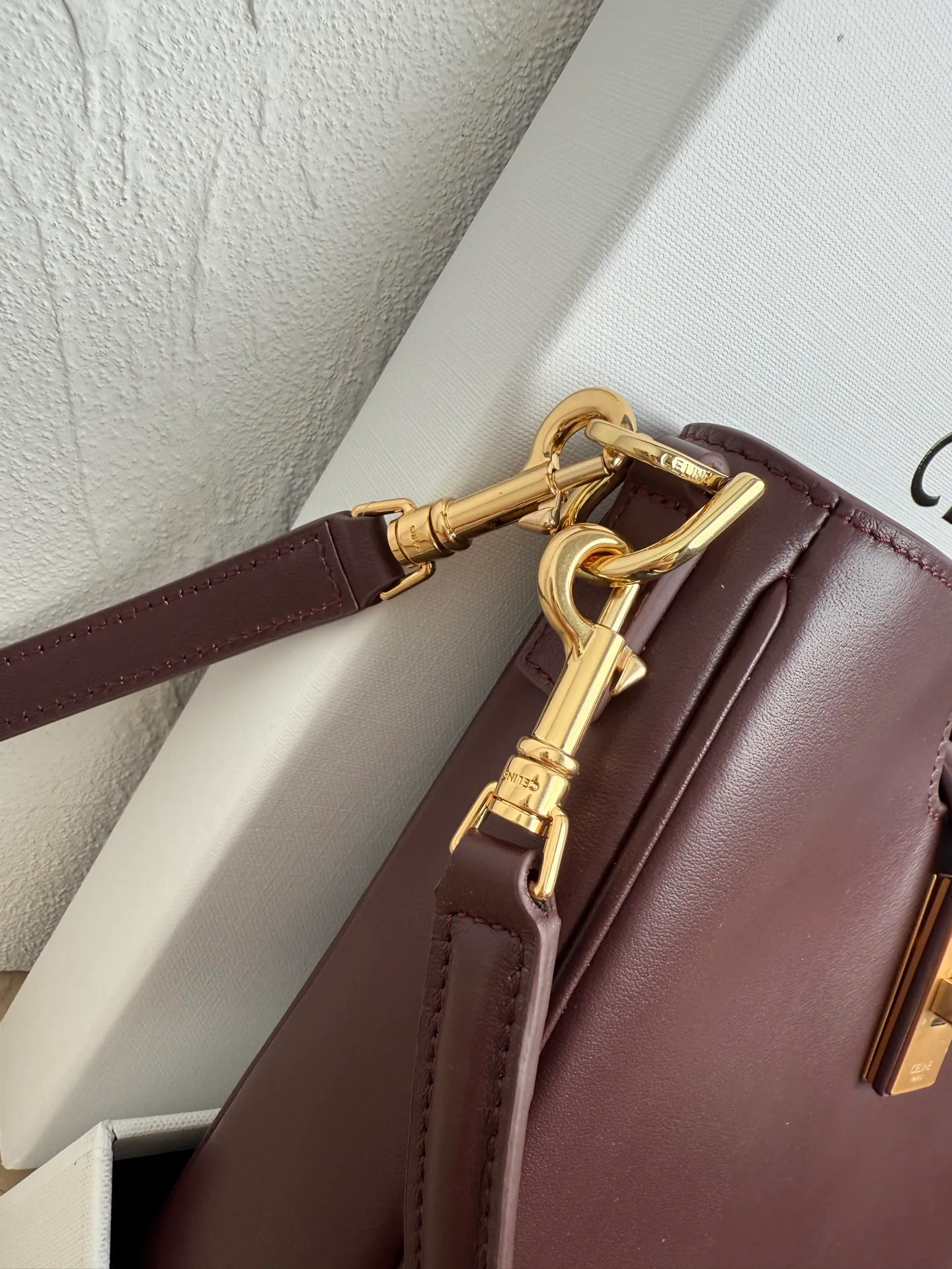 p1600 CAMILLE 16💓2025 New SOFT Small Smooth Cow Leather Handbag👜This model cannot fit larger smart tablets such as IPAD. Cow leather Sheep leather lining Hand carry, shoulder and crossbody Rotary lock closure 1 main compartment 1 inner zipper pocket 1 detachable hand/shoulder strap, length 8.6 inches (22 cm) 1 detachable and adjustable shoulder strap, 9.7 X 8.5 X 2 inches (24.5 X 21.5