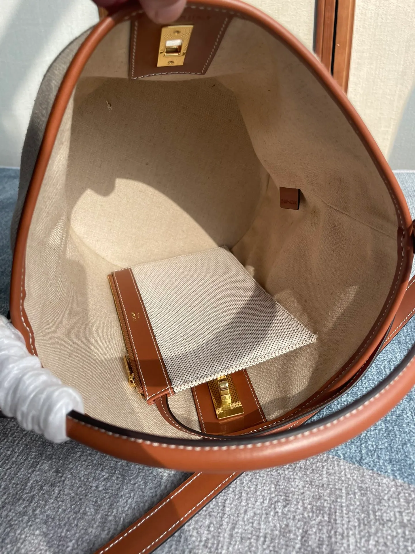 All Categories Official Website "Brand Women's Bags" Women's Bags 💙 Celine 2025 New Celine Crossbody Bag