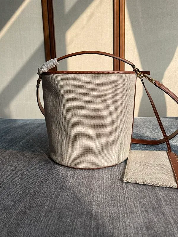 All Categories Official Website "Brand Women's Bags" Women's Bags 💙 Celine 2025 New Celine Crossbody Bag
