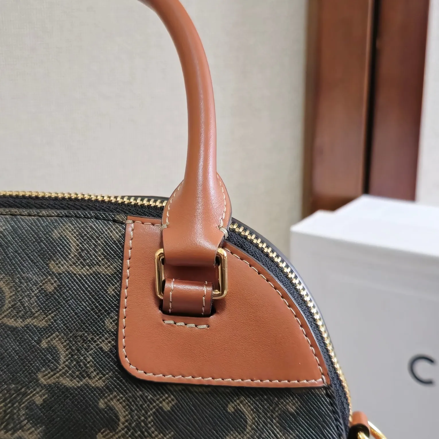 All Categories Official Website "Brand Women's Bags" Women's Bags 💙 Celine 2025 New Celine Crossbody Bag