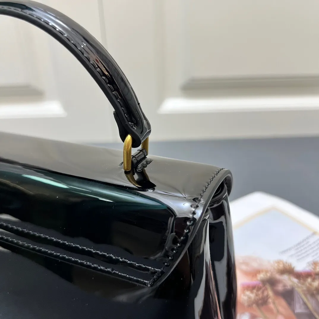 All Categories Official Website "Brand Women's Bags" Women's Bags 💙 Celine 2025 New Celine Crossbody Bag