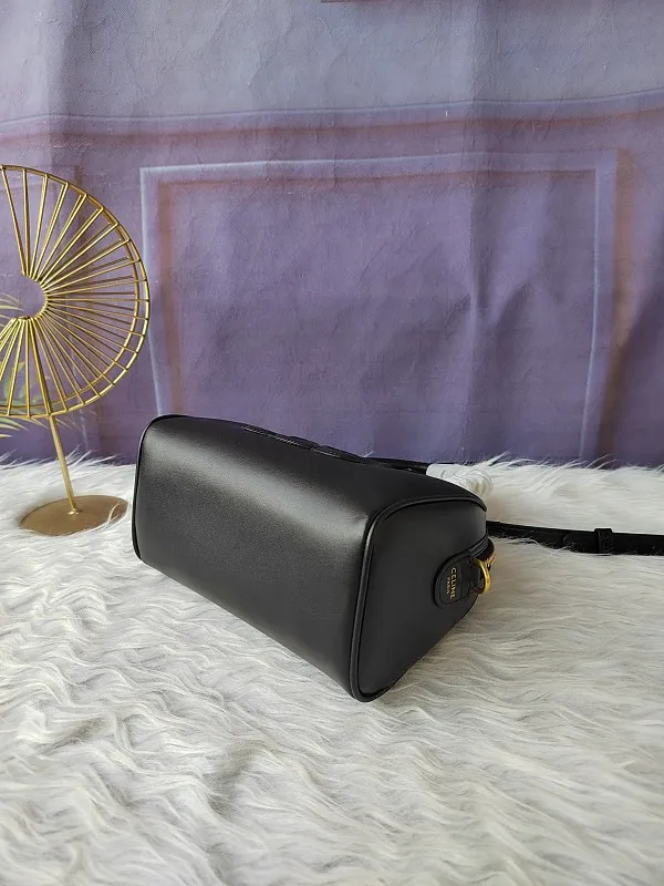 All Categories Official Website "Brand Women's Bags" Women's Bags 💙 Celine Celine 2026 new crossbody shoulder bag