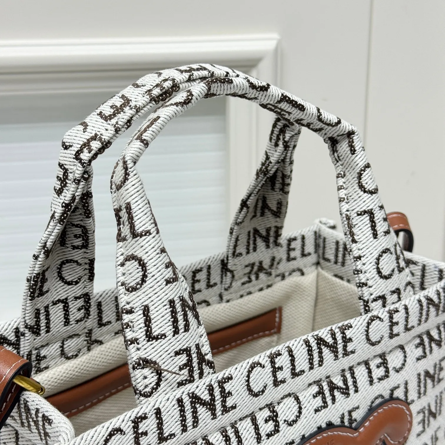 All Categories Official Website "Brand Women's Bags" Women's Bags 💙 Celine 2026 New Celine Crossbody Bag