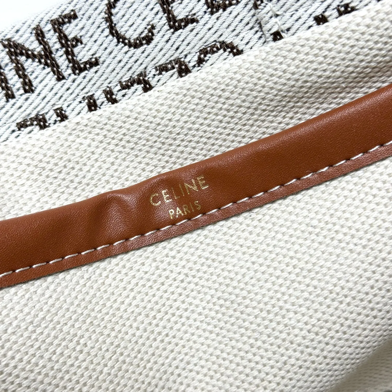 All Categories Official Website "Brand Women's Bags" Women's Bags 💙 Celine 2026 New Celine Crossbody Bag