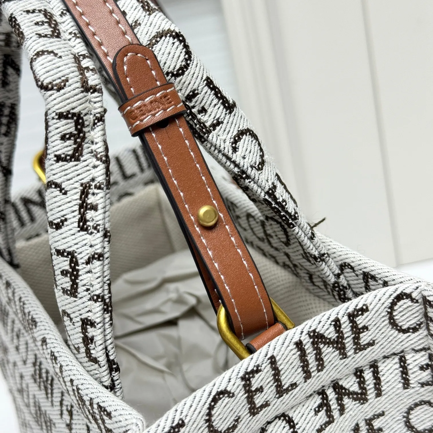 All Categories Official Website "Brand Women's Bags" Women's Bags 💙 Celine 2026 New Celine Crossbody Bag