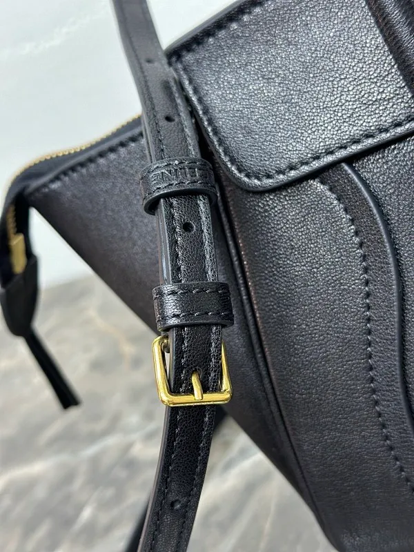 All Categories Official Website "Brand Women's Bags" Women's Bags 💙 Celine 2026 New Celine Crossbody Bag