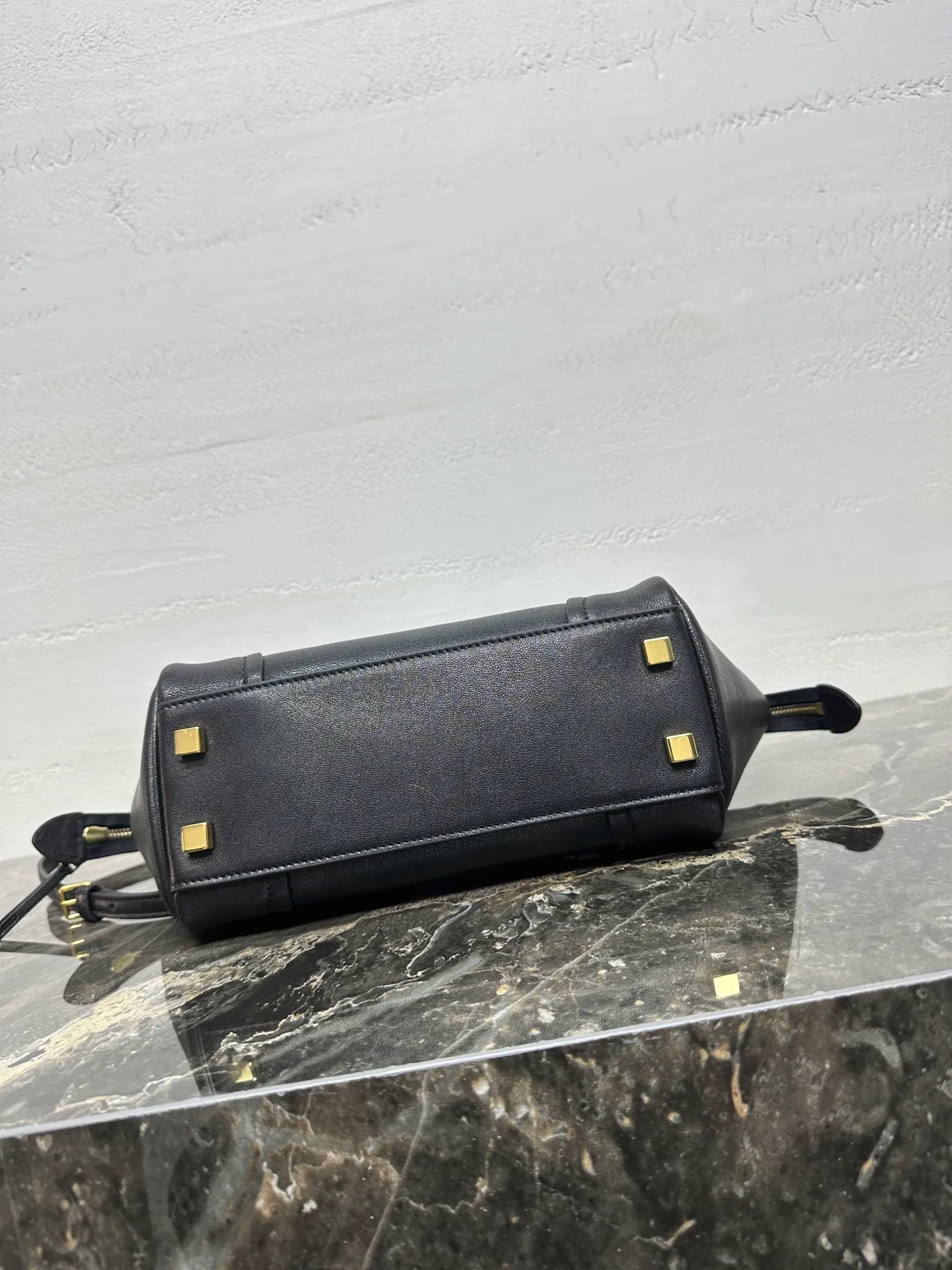 All Categories Official Website "Brand Women's Bags" Women's Bags 💙 Celine 2026 New Celine Crossbody Bag