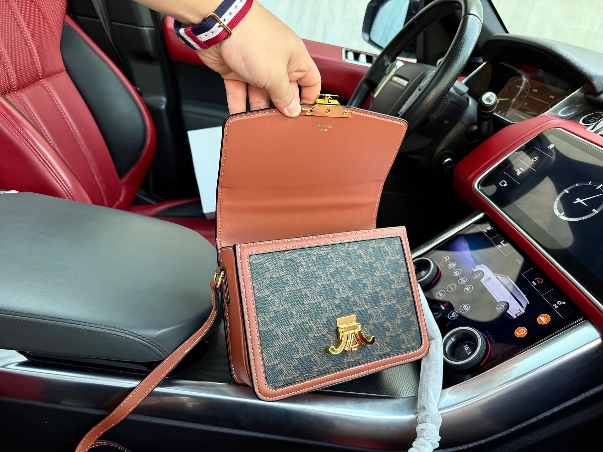 All Categories Official Website "Brand Women's Bags" Women's Bags 💙 Celine 2025 New Celine Crossbody Bag