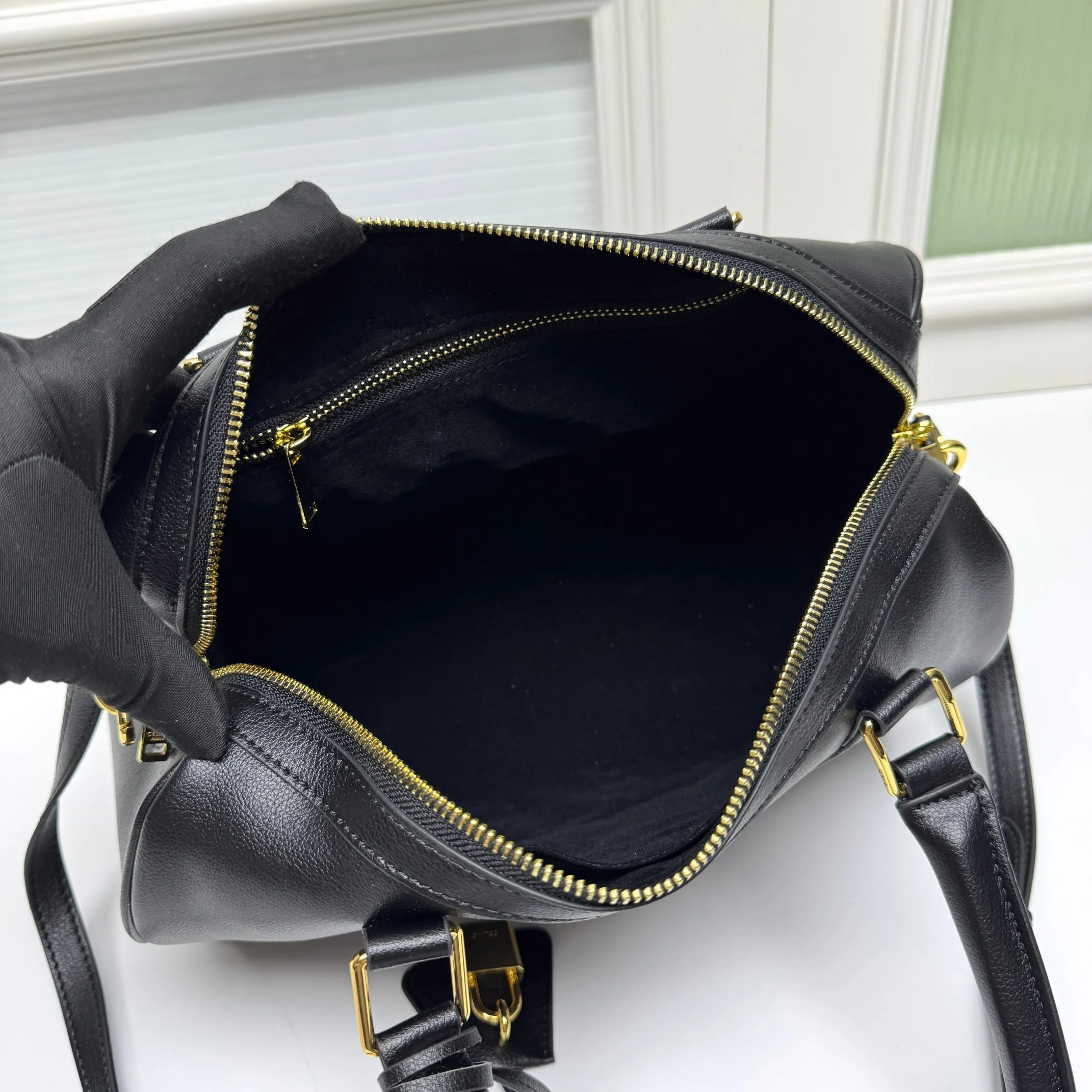 All Categories Celine Women’s Bags (Celine) Celine 021