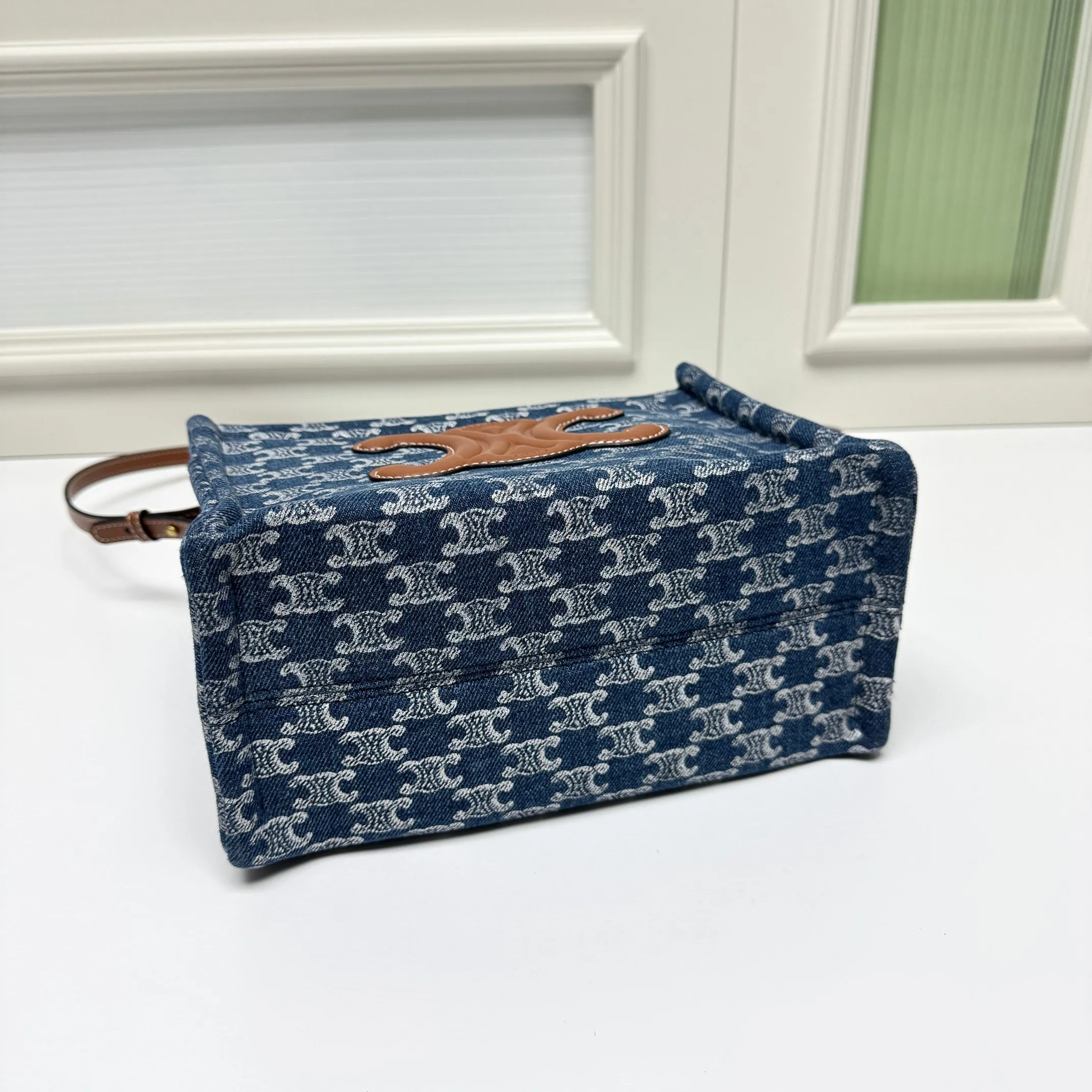 All Categories Official Website "Brand Women's Bags" Women's Bags 💙 Celine 2026 New Celine Crossbody Bag