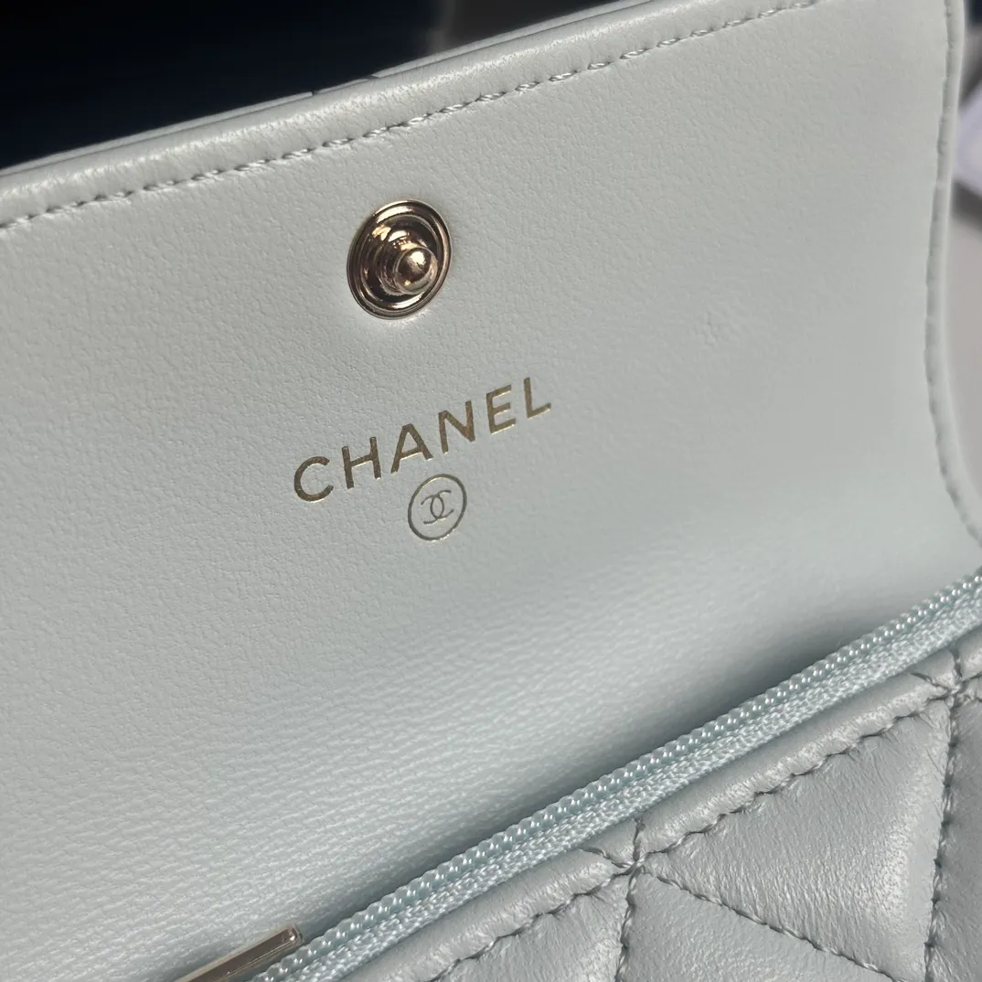 New product CH@NEL lambskin hijab card holder 💦 with new luogo, zipper compartment inside, original quality, exquisite details, model number AP8984, size 11*8.5*3cm 320💰
