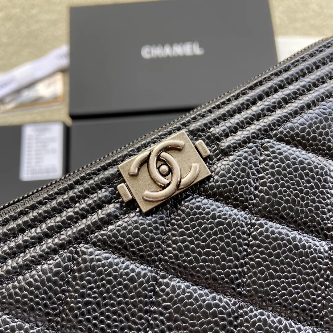 480💰Xiaoxiang imported Italian grain cowhide Item number: A80288 Size: w19.5×h10.5×d2.5 Color: black ball pattern silver mark