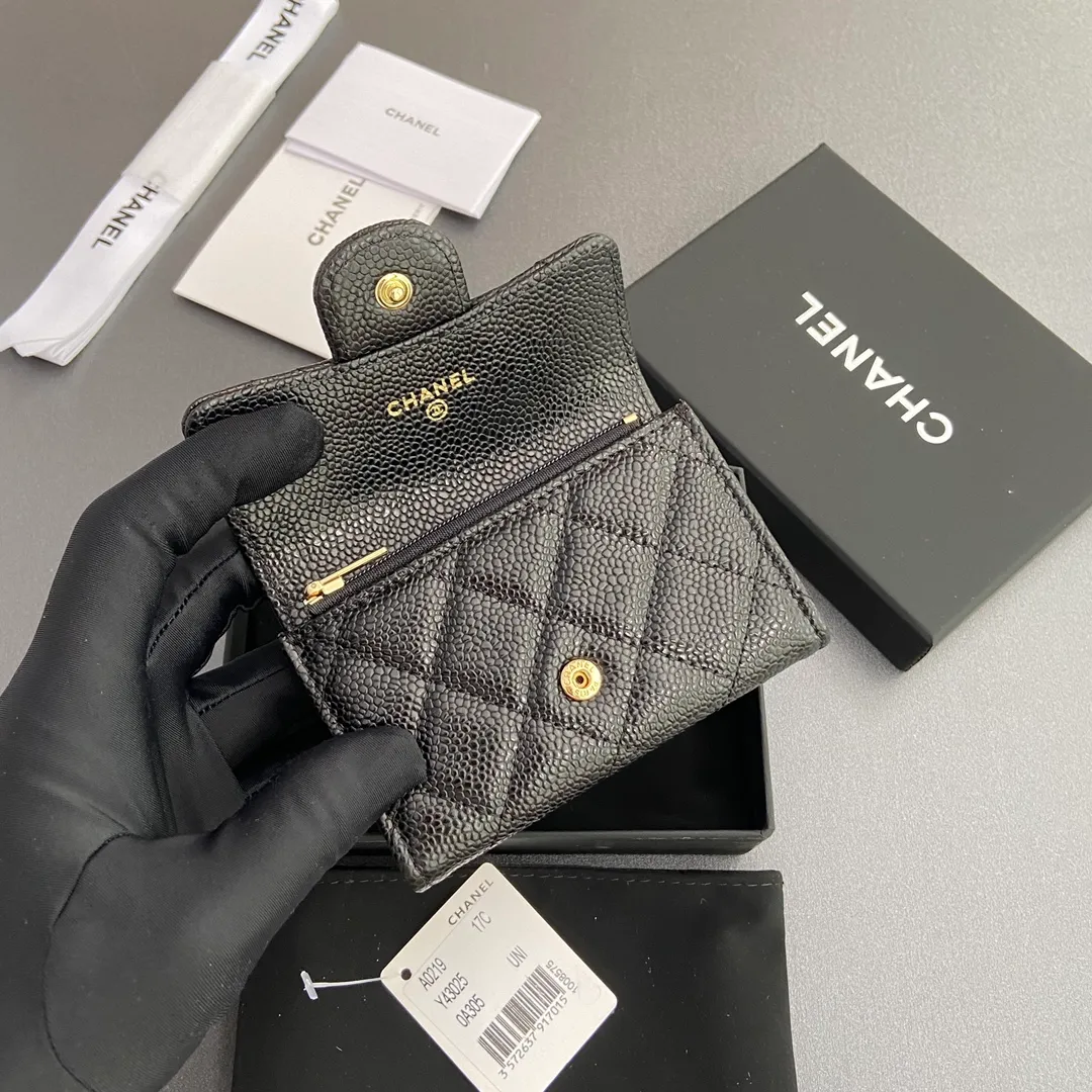 Xiaoxiang imported Italian leather Item number: AP438 (inner compartment with zipper) 💰: 280 Size: w11×h7cm Color: black ball pattern golden steel mark