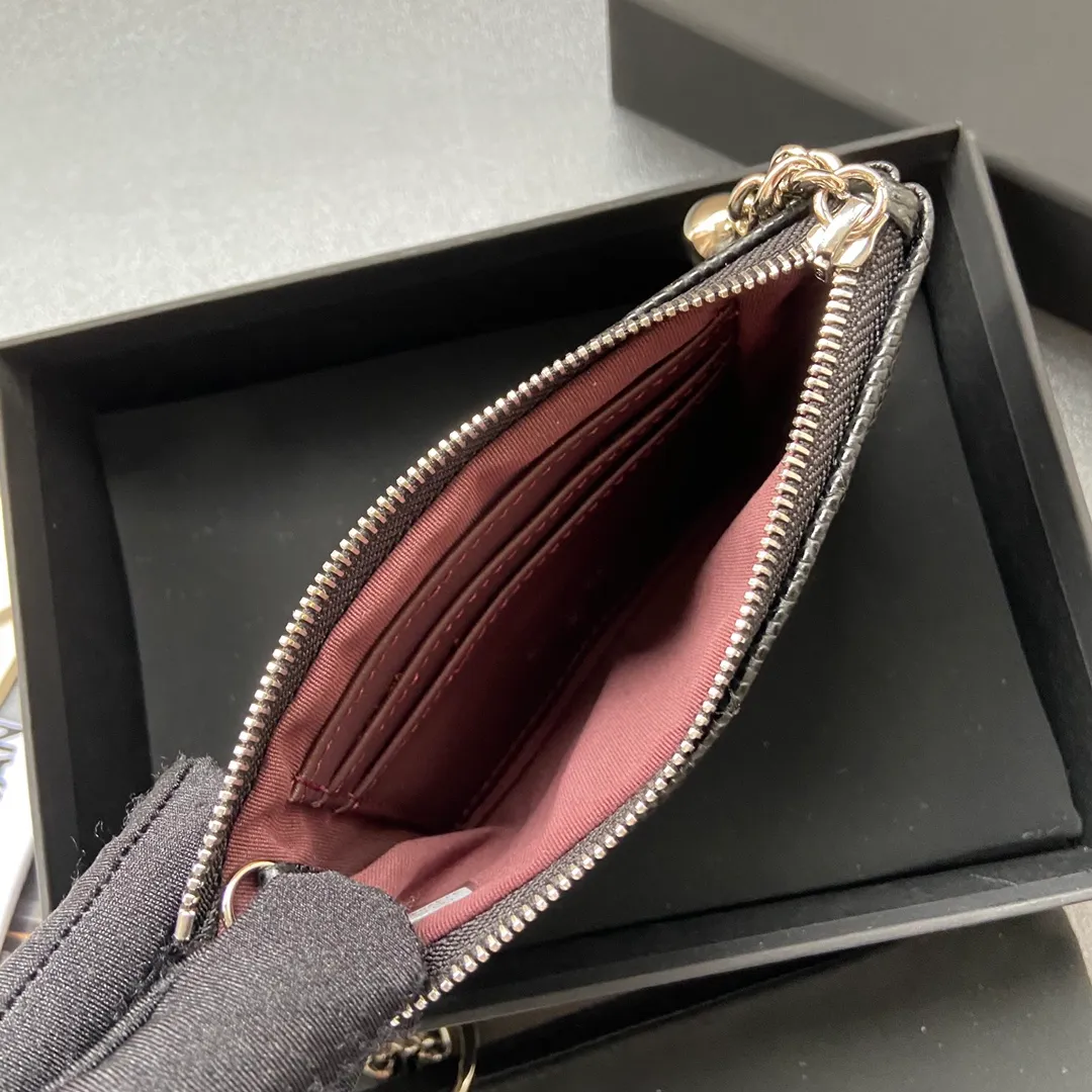 250💰Xiaoxiang imported Italian grain cowhide Item number: A50168 Size: w14×h9.5cm Color: black ball pattern silver buckle