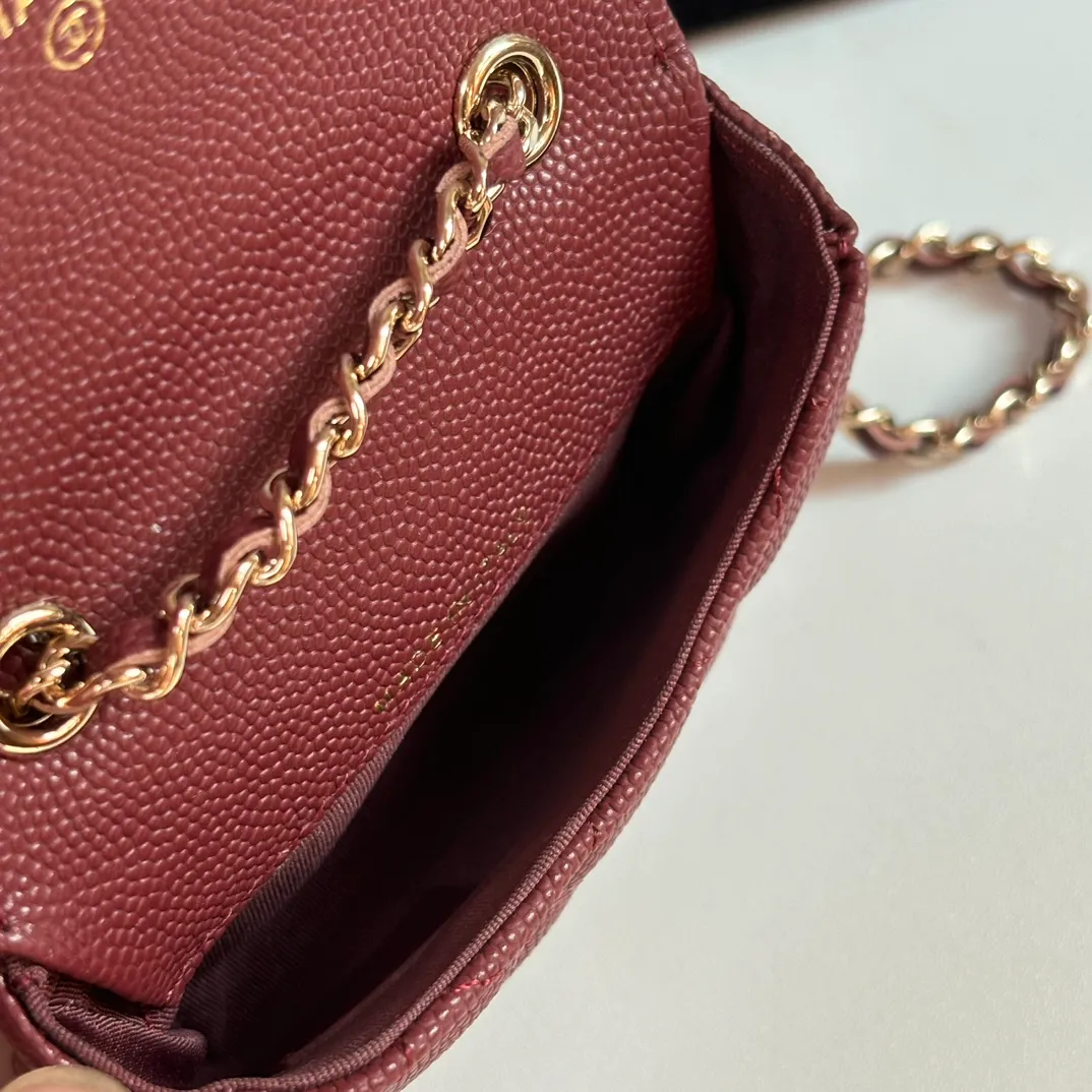 460💰 ❤️❤️❤️Ohanel's new waist bag has arrived. Original quality and beautiful details...AP4802Y size 10x8x3.5cm