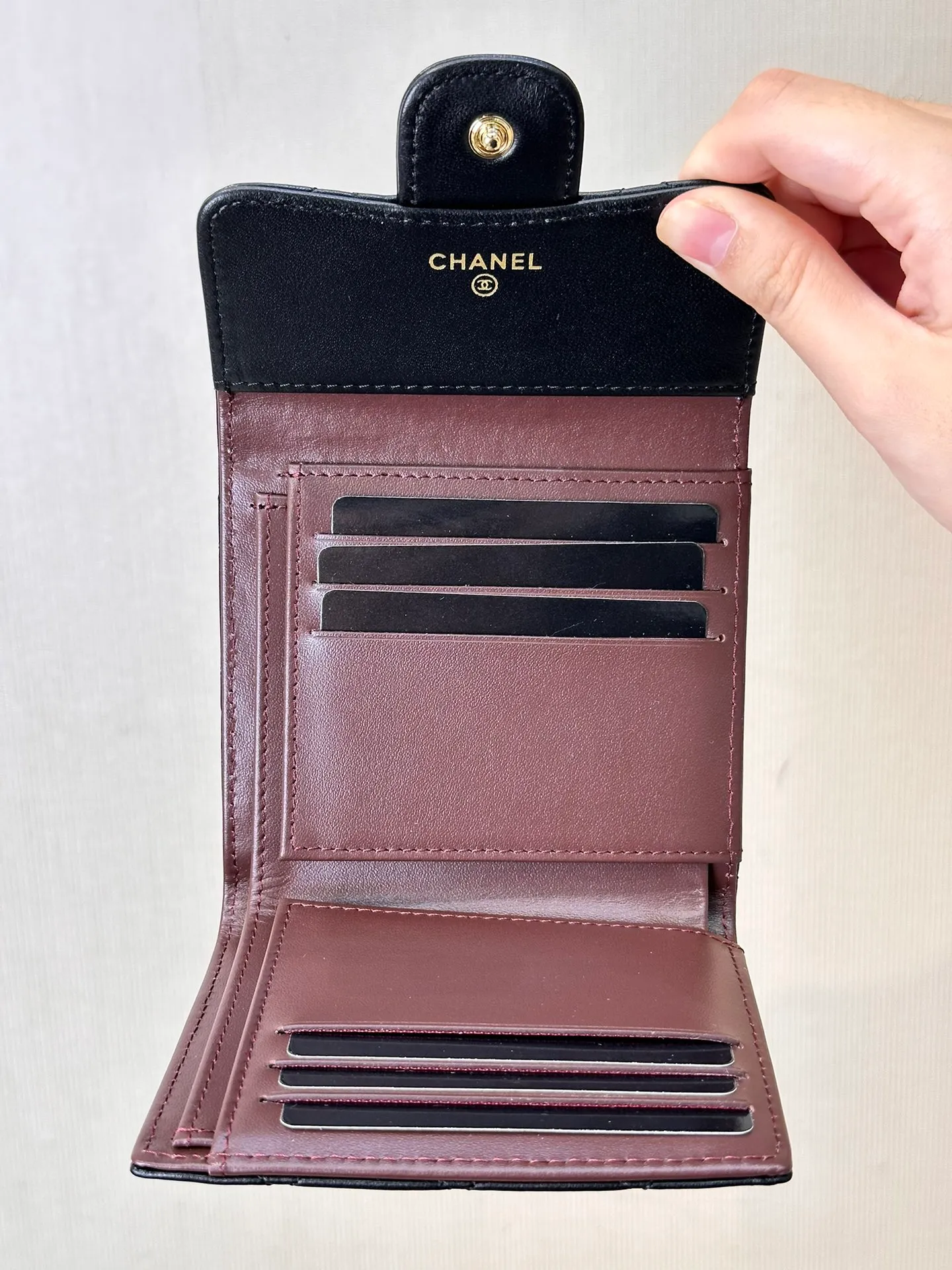 82288 black gold sheepskin CF