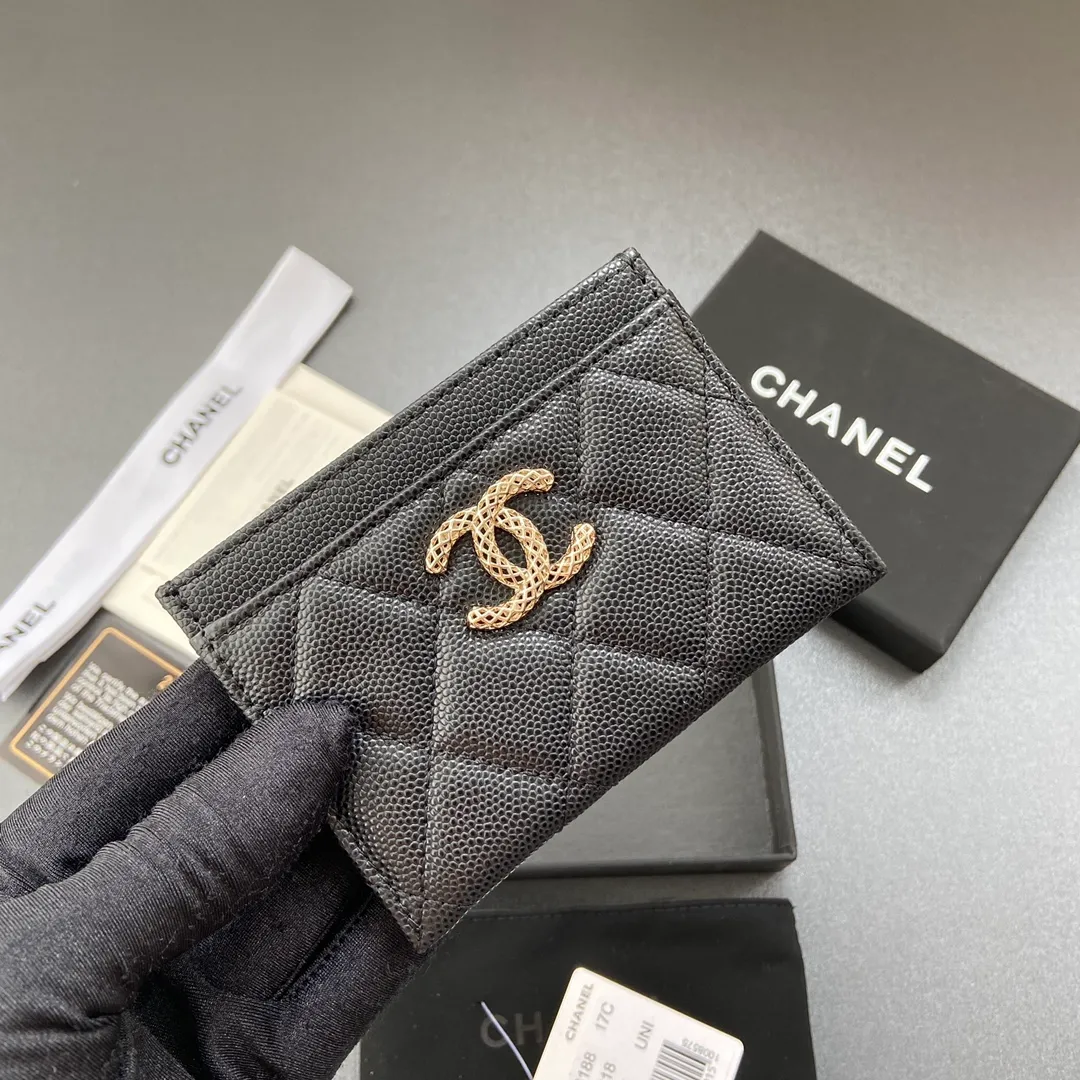 260💰Xiaoxiang imported Italian grained calfskin Item number: AP6376 Size: w11×7.5cm Color: black fine ball pattern light gold Usage: card holder