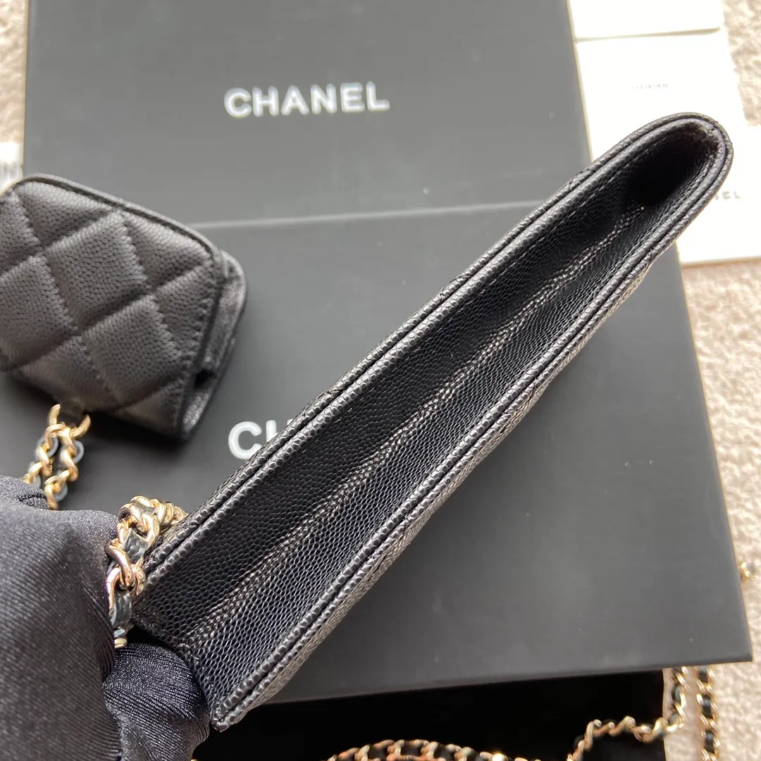 Xiaoxiang imported Italian grain cowhide Item No.: AP5484 💰:860 Size: w10×h16.5×2cm Color: Black fine ball pattern diamond hardware Mother-to-daughter bag series