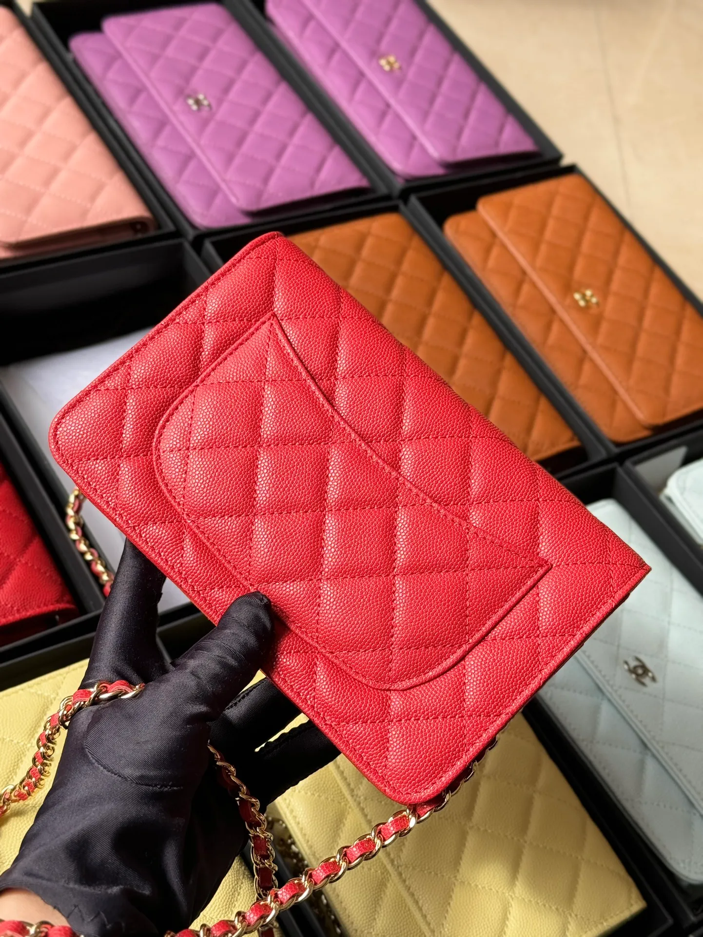 Magnetic buckle model 2050 caviar (fine ball pattern) C𝕙𝕒𝕟𝕖𝕝 entry-level classic model 𝑾𝒐𝒄 (magnetic buckle) fortune bag gold and silver thirteen colors
