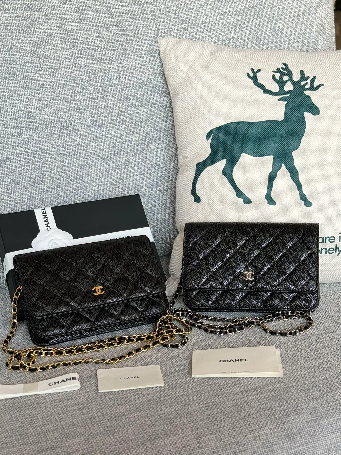 Chanel coarse ball pattern (magnetic buckle)