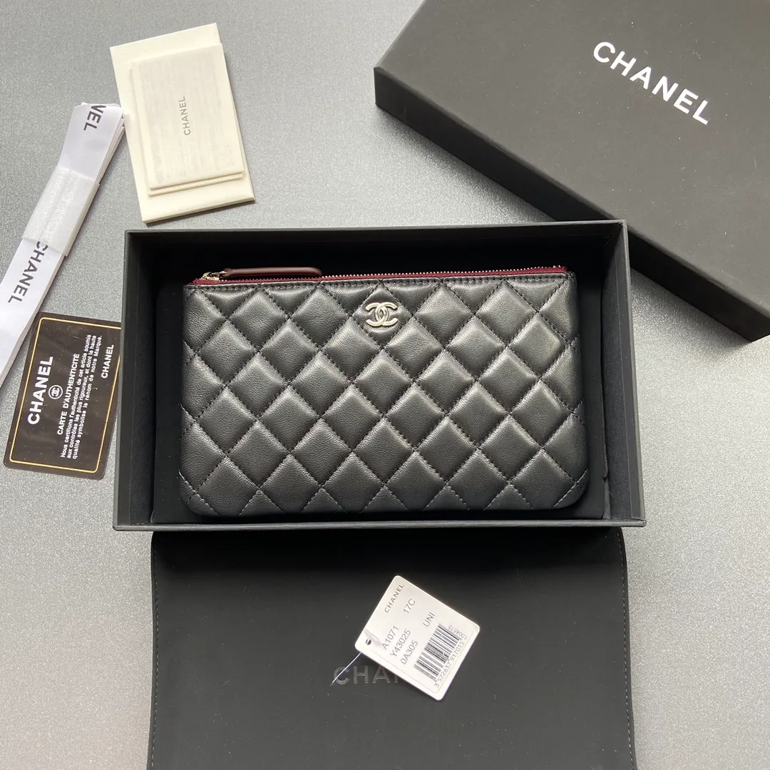 400💰Xiaoxiang imported Italian sheepskin Item number: A1071 Size: w20×h12×d1.5 Color: black sheepskin silver steel mark