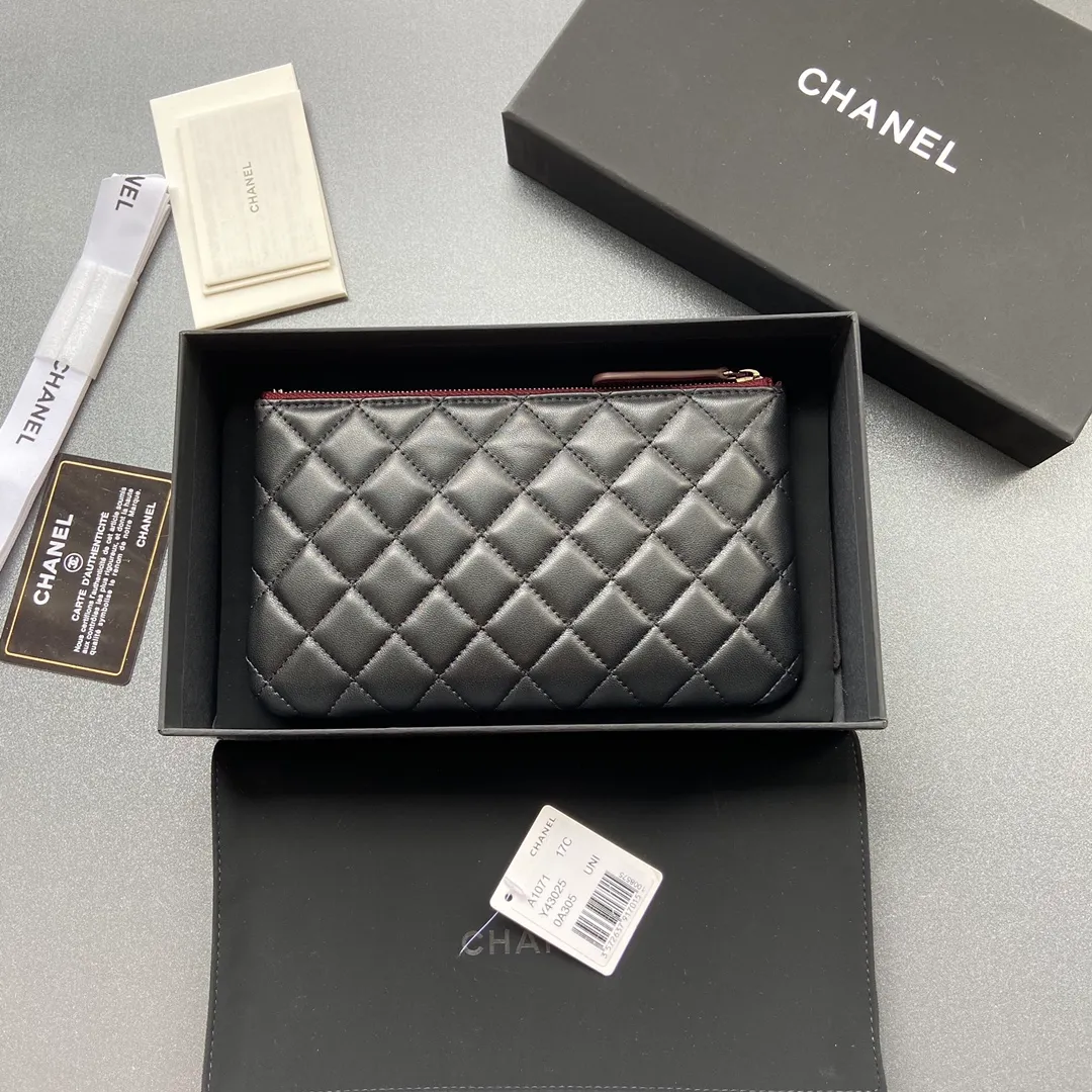 400💰Xiaoxiang imported Italian sheepskin Item number: A1071 Size: w20×h12×d1.5 Color: black sheepskin silver steel mark