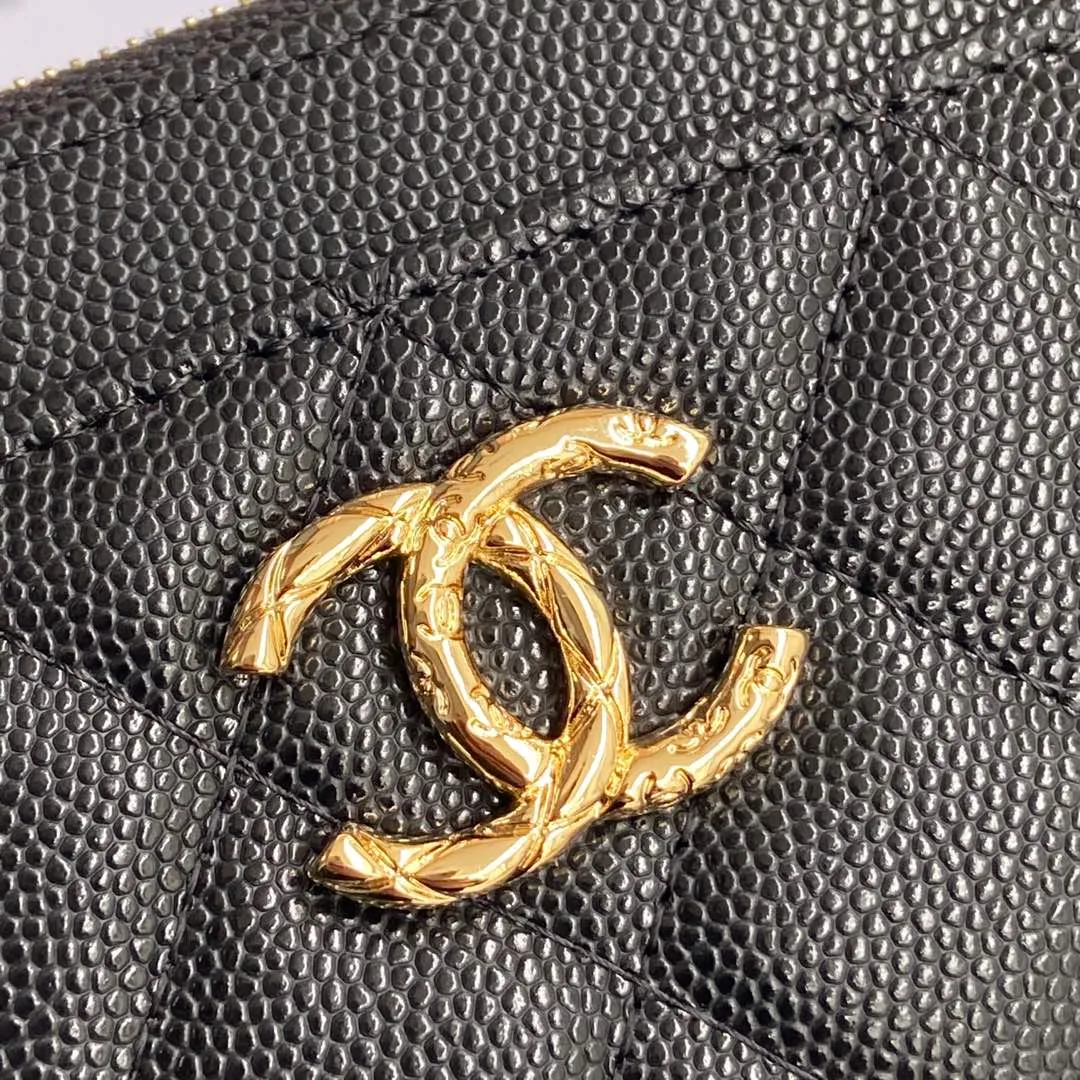 [Special grade hardware original leather] ¥340 Xiaoxiang small zipper bag card holder series Quilted card holder with iconic metal logo Gold tone metal hardware, special Italian imported leather 6 card slots, 1 small zipper bag No.: 3976 Black fine ball gold Size: w13×h9×2cm