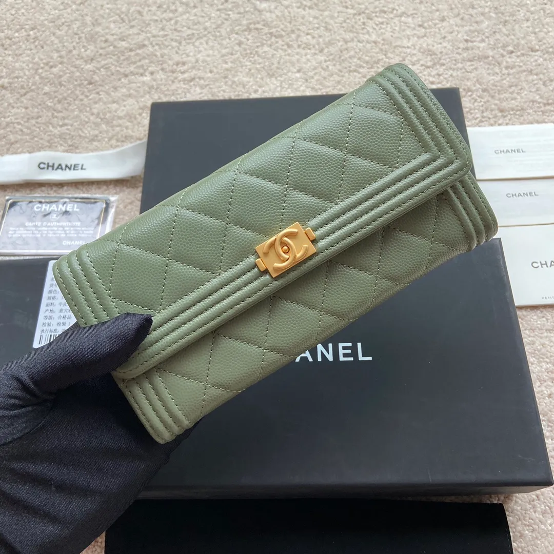 500💰Xiaoxiang imported Italian fine grain cowhide Item number: A80286 Size: w19×h10.5×d3cm Color: Green fine ball pattern gold mark