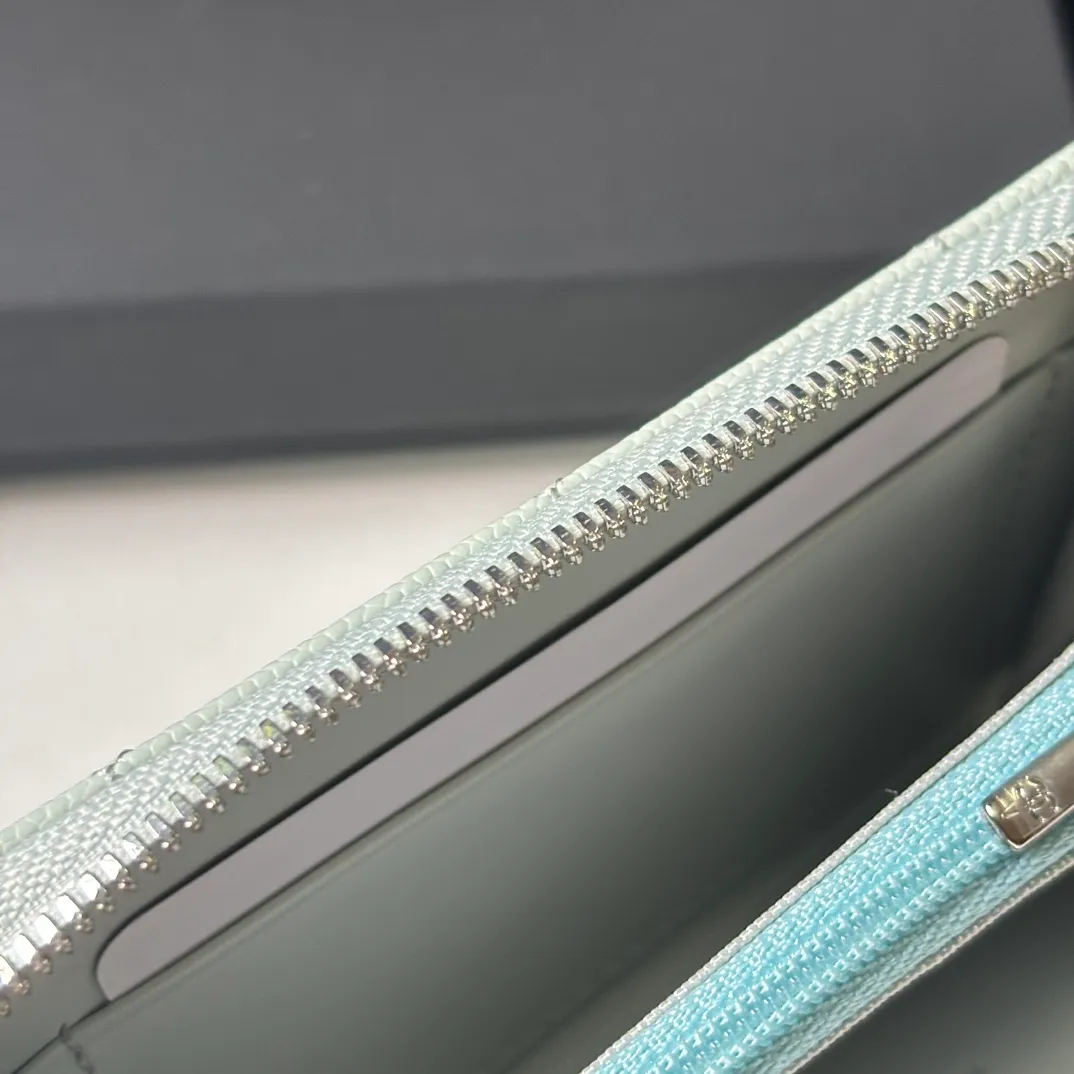 360💰 New product ❤️❤️❤️CH@NEL small zipper card holder💦 with new luogo, zipper compartment inside, original quality, beautiful details, model number AP9630, size 11*7.5*2cm