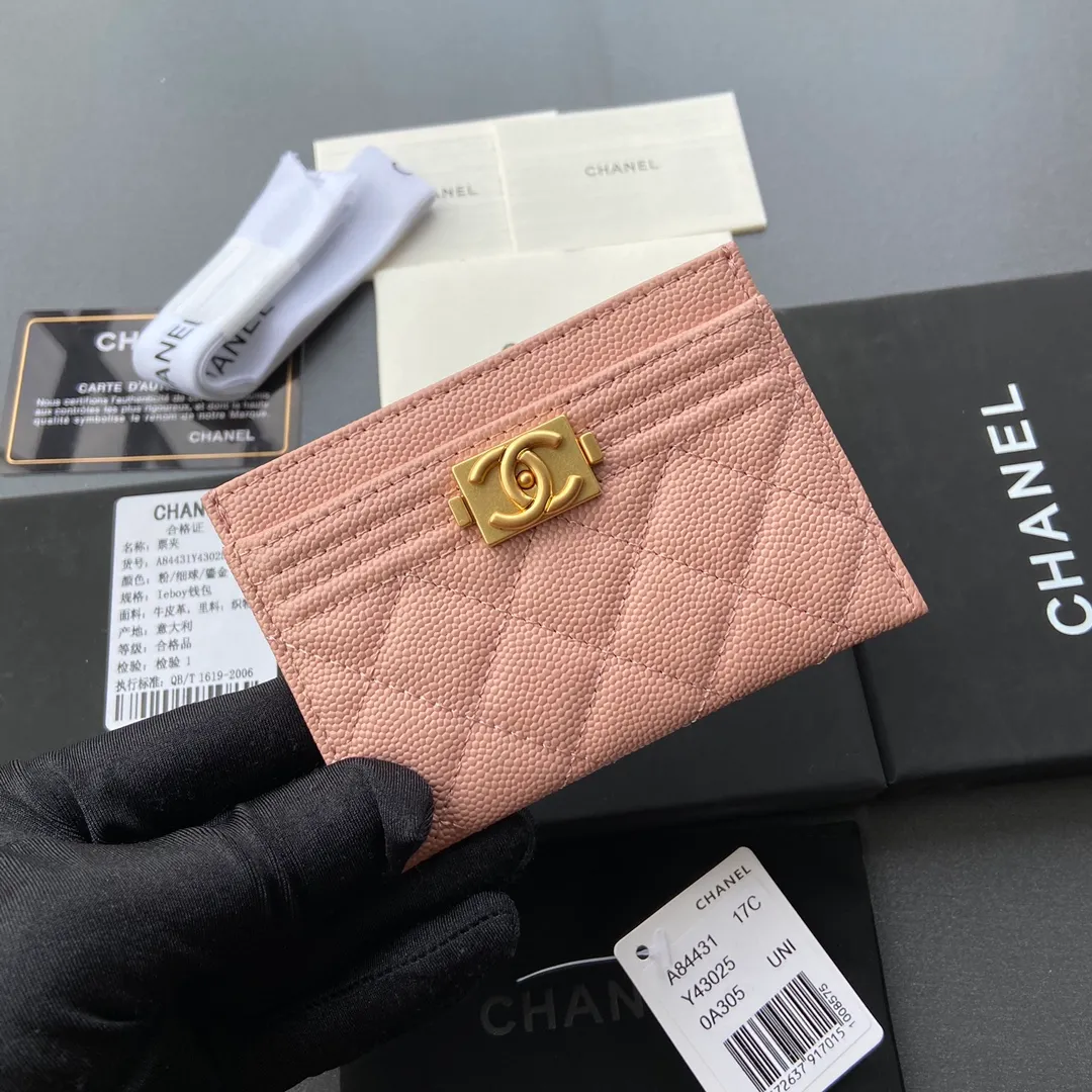 220💰Xiaoxiang imported Italian fine grain calfskin Item number: A84431 Size: w11×h7.5 Color: pink fine ball pattern gold steel mark