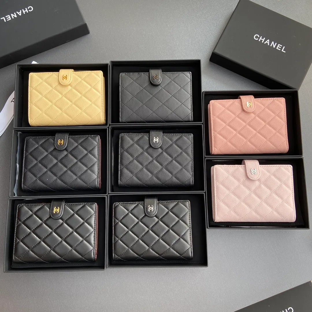 [Special grade hardware original leather] Xiaoxiang passport holder series, quilted with iconic metal logo, metal hardware, special Italian imported leather No.: 96066 Xiaoxiang combination picture