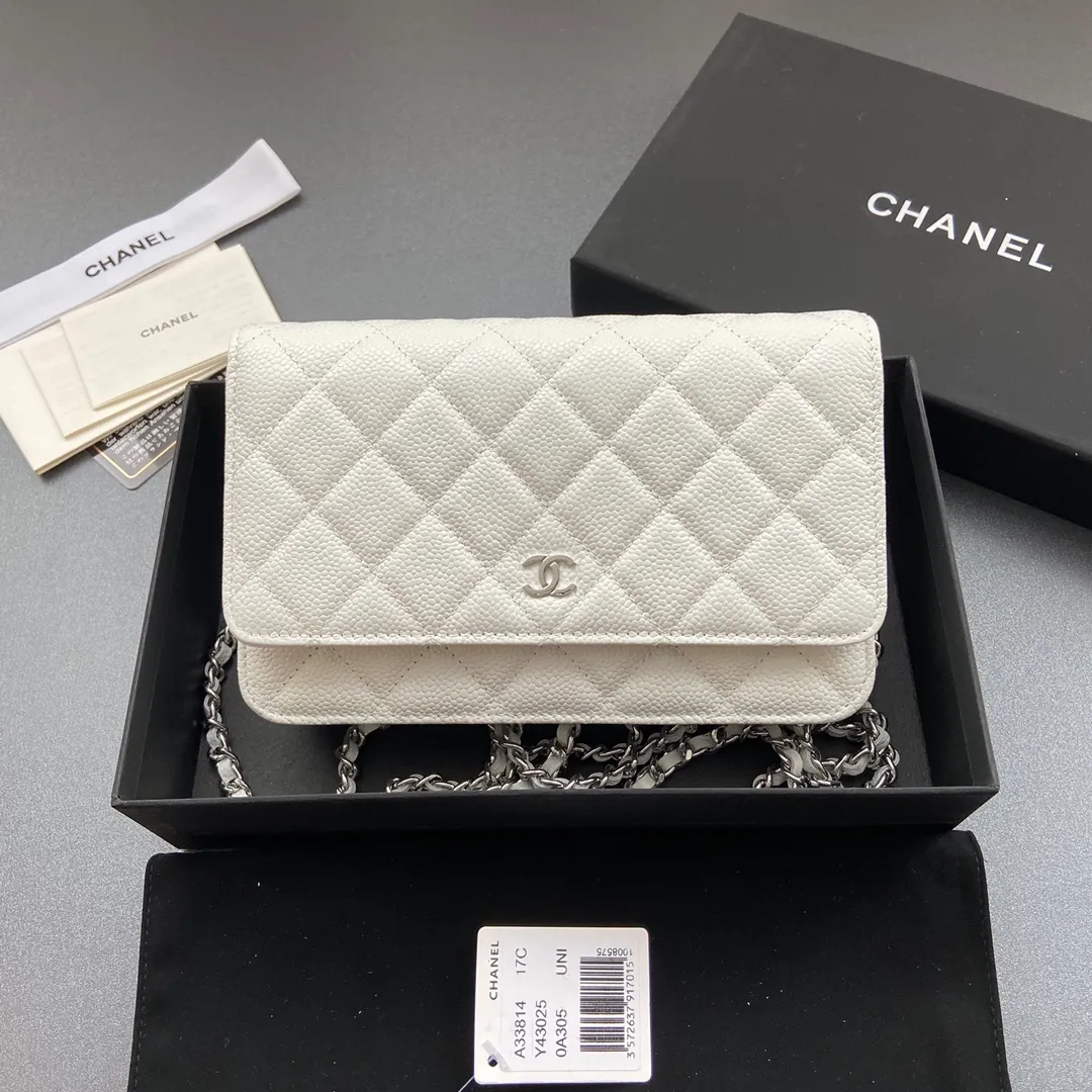 Snap button 600💰Xiaoxiang imported Italian calfskin Item number: A33814 Size: w20×h13×d3.5cm Color: white ball pattern silver steel mark