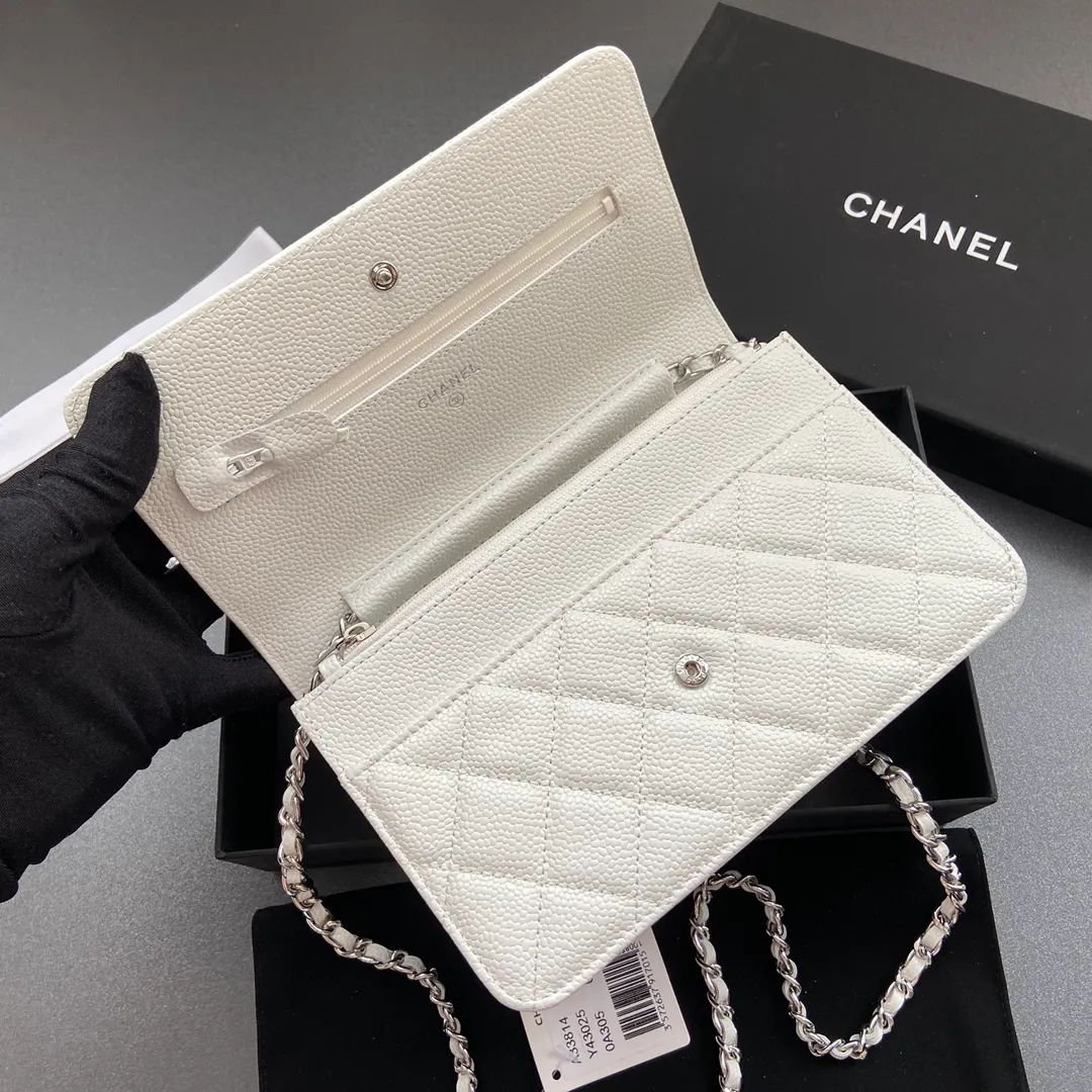 Snap button 600💰Xiaoxiang imported Italian calfskin Item number: A33814 Size: w20×h13×d3.5cm Color: white ball pattern silver steel mark