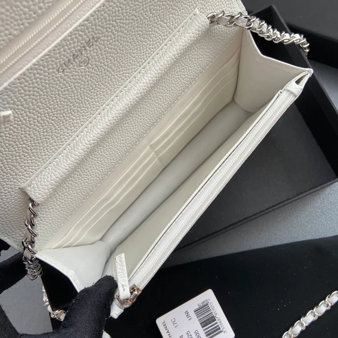 Snap button 600💰Xiaoxiang imported Italian calfskin Item number: A33814 Size: w20×h13×d3.5cm Color: white ball pattern silver steel mark