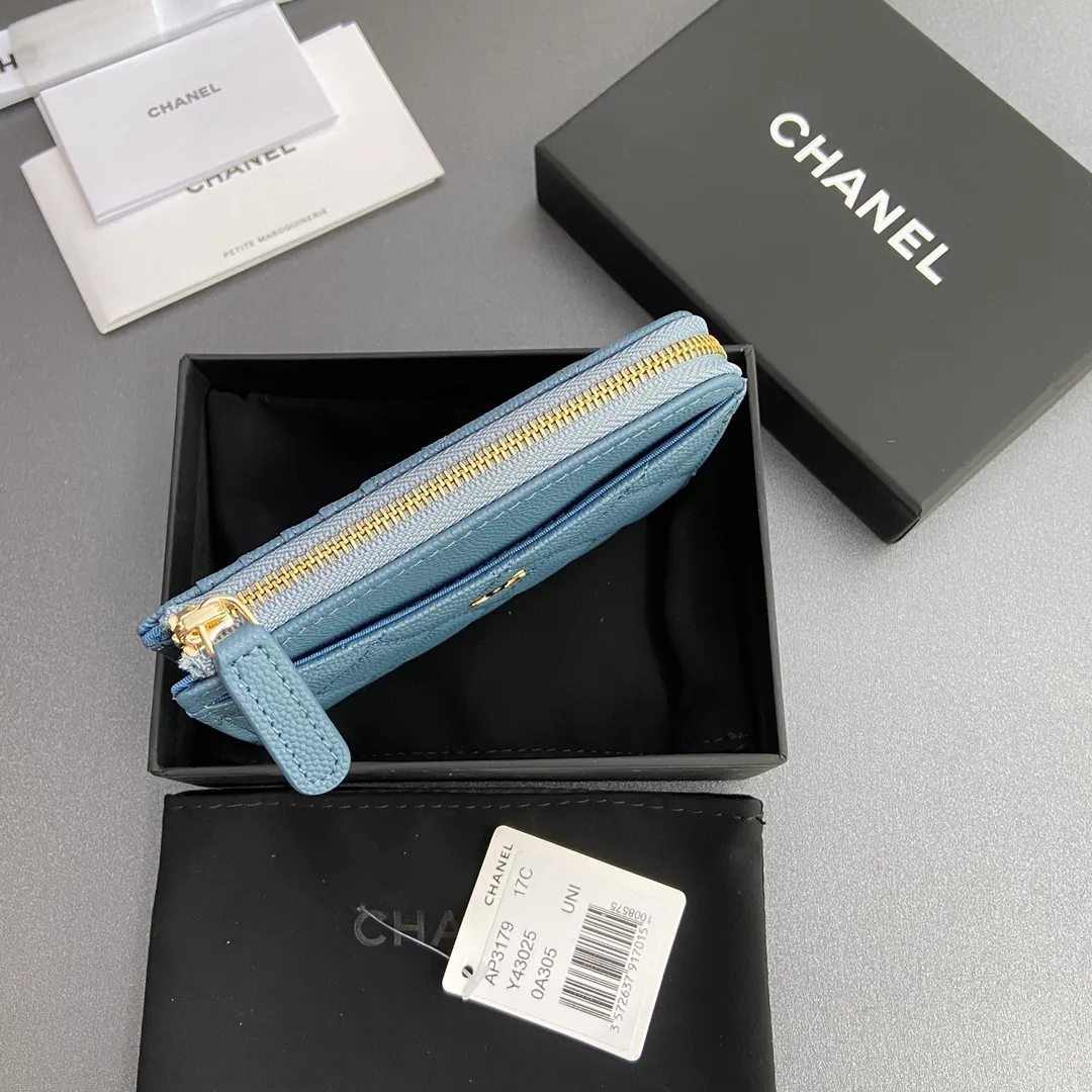 [Special grade hardware original leather] ¥320 Xiaoxiang small zipper bag card holder series Quilted card holder with iconic metal logo Gold tone metal hardware, special Italian imported leather 6 card slots, 1 small zipper bag No.: 3179 Haze blue fine ball gold Size: w13×h9×2cm