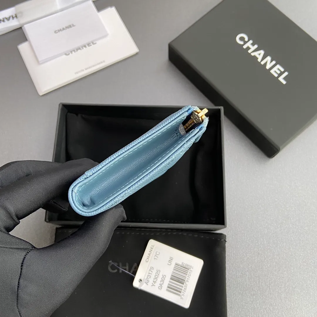 [Special grade hardware original leather] ¥320 Xiaoxiang small zipper bag card holder series Quilted card holder with iconic metal logo Gold tone metal hardware, special Italian imported leather 6 card slots, 1 small zipper bag No.: 3179 Haze blue fine ball gold Size: w13×h9×2cm
