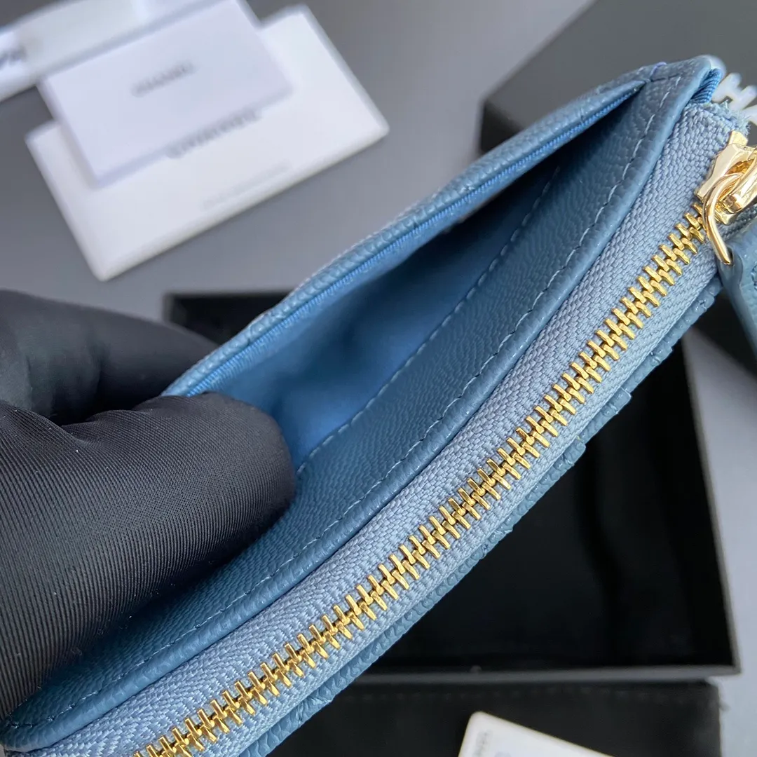 [Special grade hardware original leather] ¥320 Xiaoxiang small zipper bag card holder series Quilted card holder with iconic metal logo Gold tone metal hardware, special Italian imported leather 6 card slots, 1 small zipper bag No.: 3179 Haze blue fine ball gold Size: w13×h9×2cm