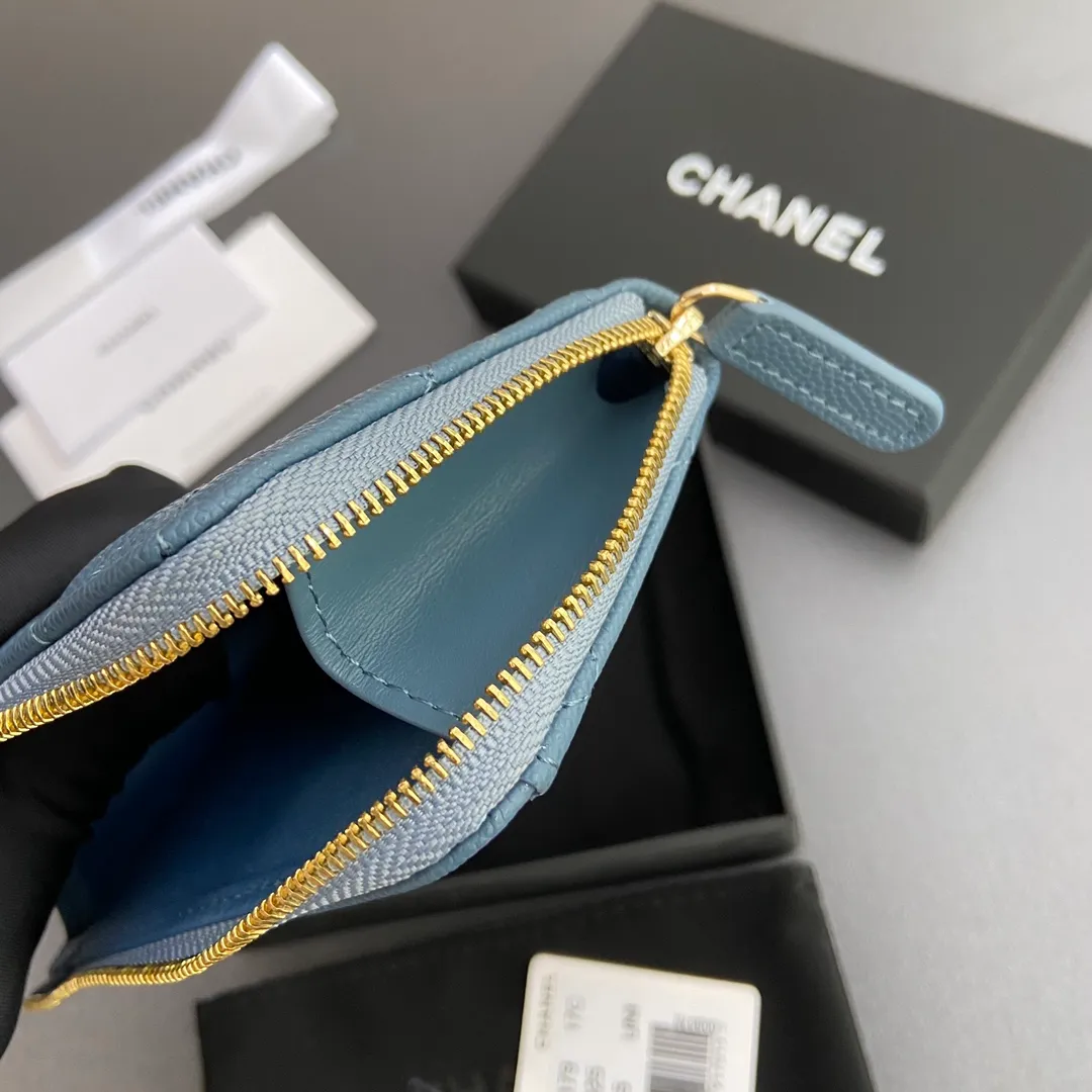 [Special grade hardware original leather] ¥320 Xiaoxiang small zipper bag card holder series Quilted card holder with iconic metal logo Gold tone metal hardware, special Italian imported leather 6 card slots, 1 small zipper bag No.: 3179 Haze blue fine ball gold Size: w13×h9×2cm
